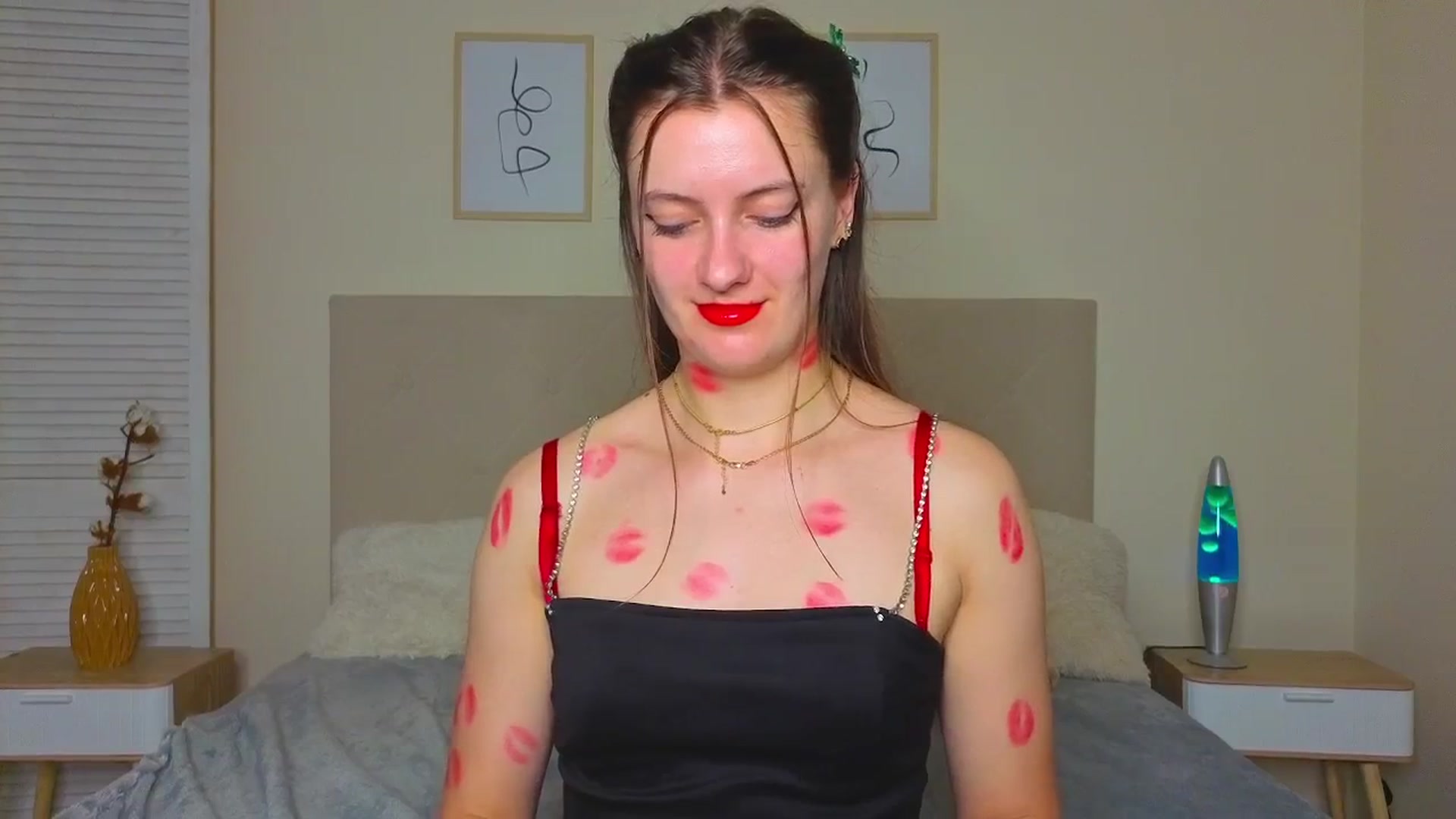 Gallery image thumbnail from Blush_flower's myfreecams stream on, 06/05/2025, 10:29 image 8 of 20