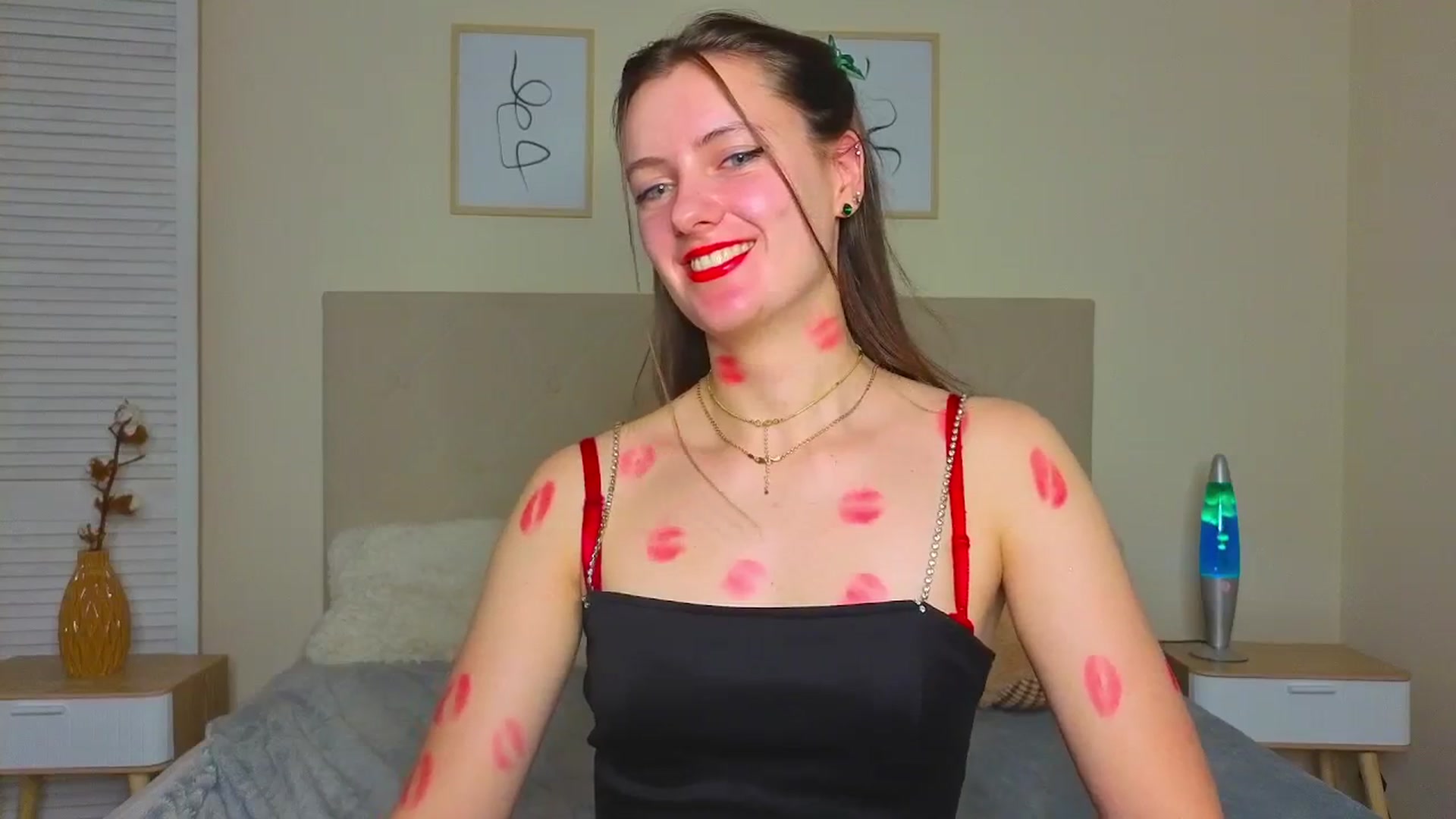 Gallery image thumbnail from Blush_flower's myfreecams stream on, 06/05/2025, 10:29 image 14 of 20