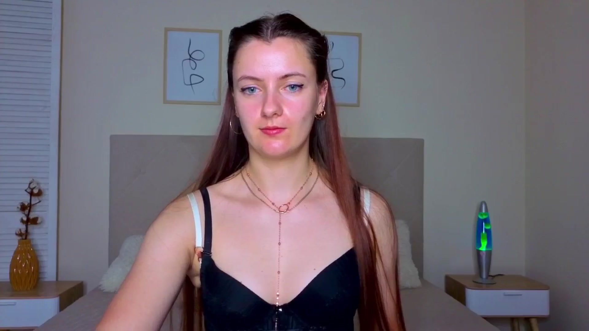 Gallery image thumbnail from Blush_flower's myfreecams stream on, 06/10/2025, 07:37 image 18 of 20