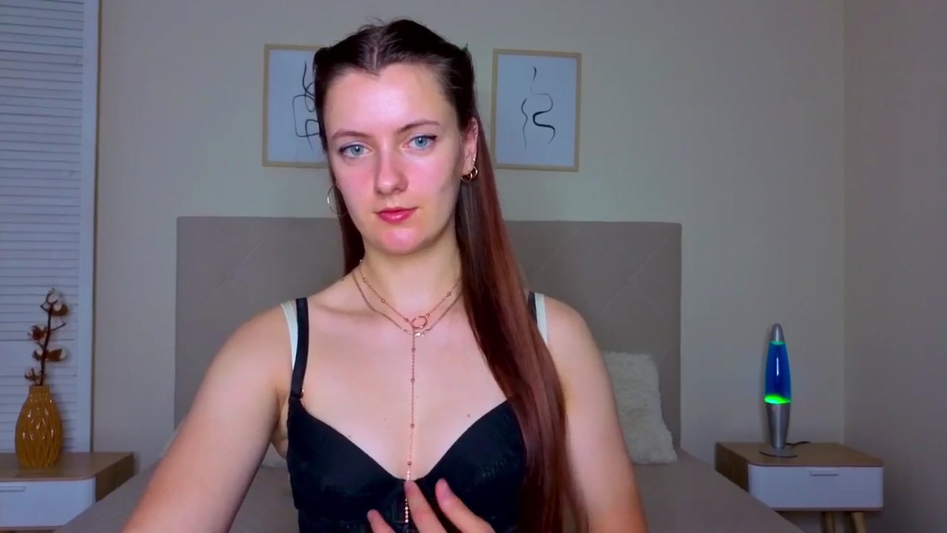 Gallery image thumbnail from Blush_flower's myfreecams stream on, 06/10/2025, 07:37 image 9 of 20