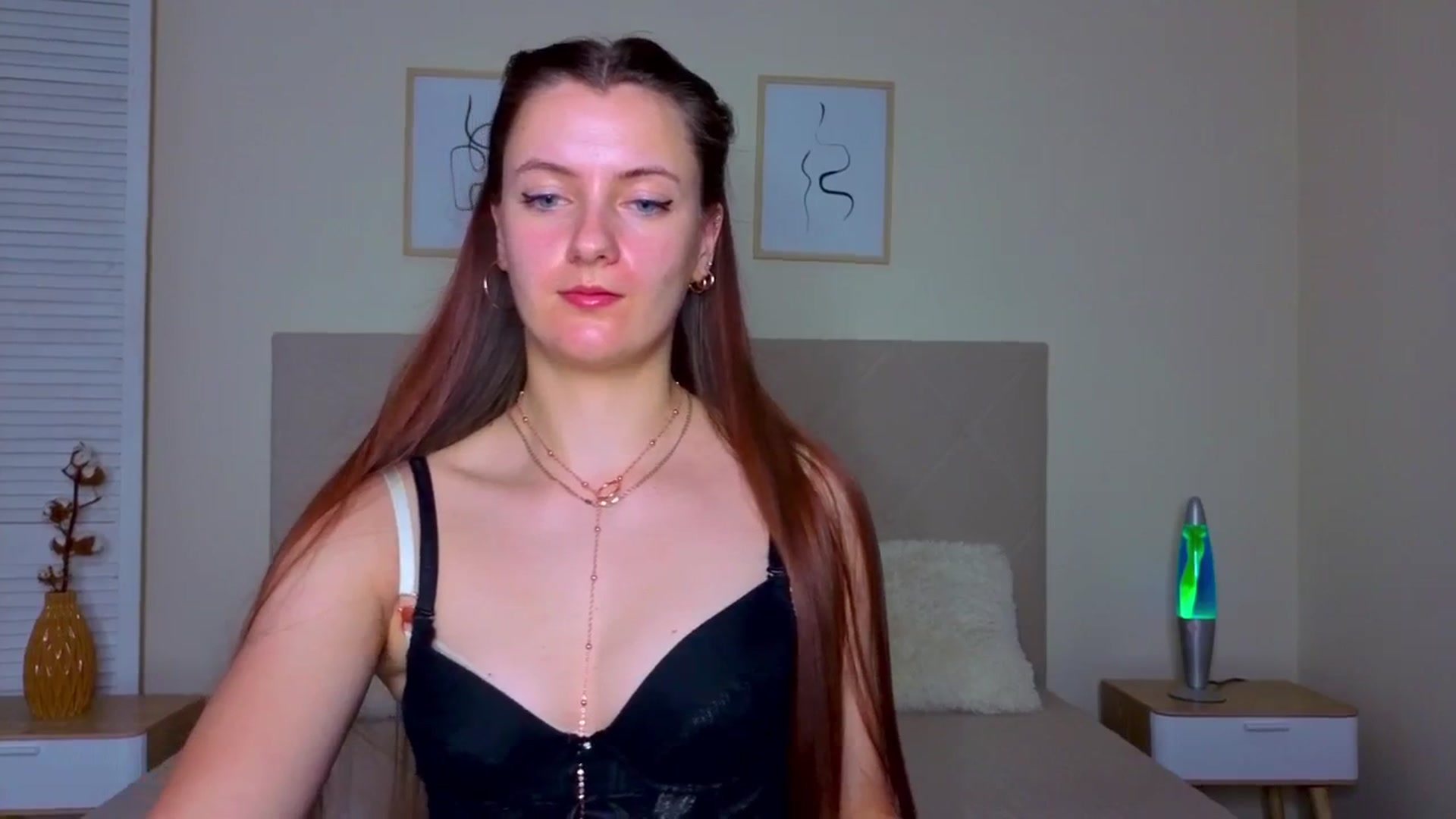 Gallery image thumbnail from Blush_flower's myfreecams stream on, 06/10/2025, 07:37 image 17 of 20