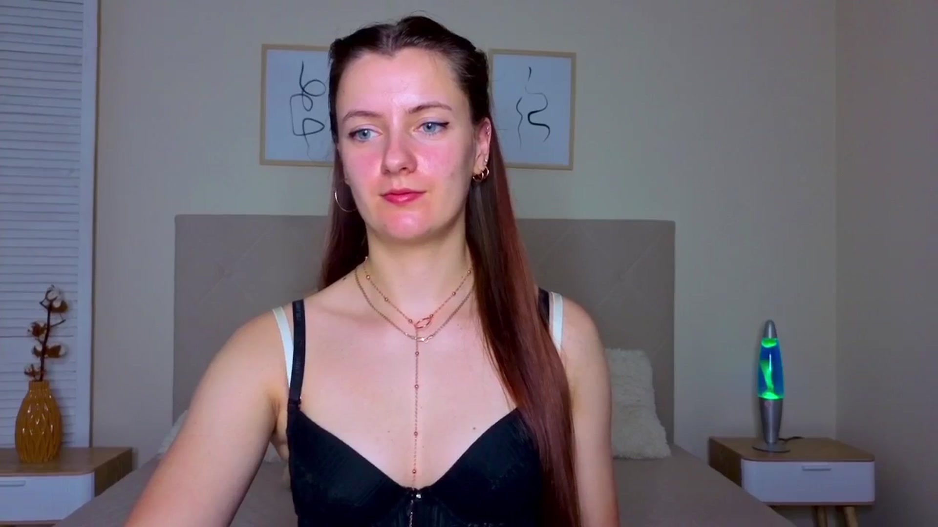 Gallery image thumbnail from Blush_flower's myfreecams stream on, 06/10/2025, 07:37 image 16 of 20