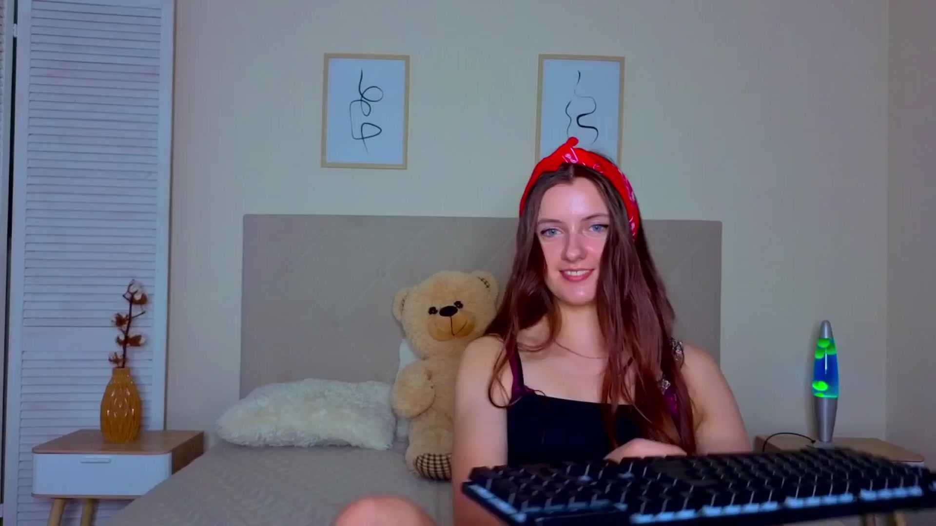 Gallery image thumbnail from Blush_flower's myfreecams stream on, 06/12/2025, 11:24 image 16 of 20