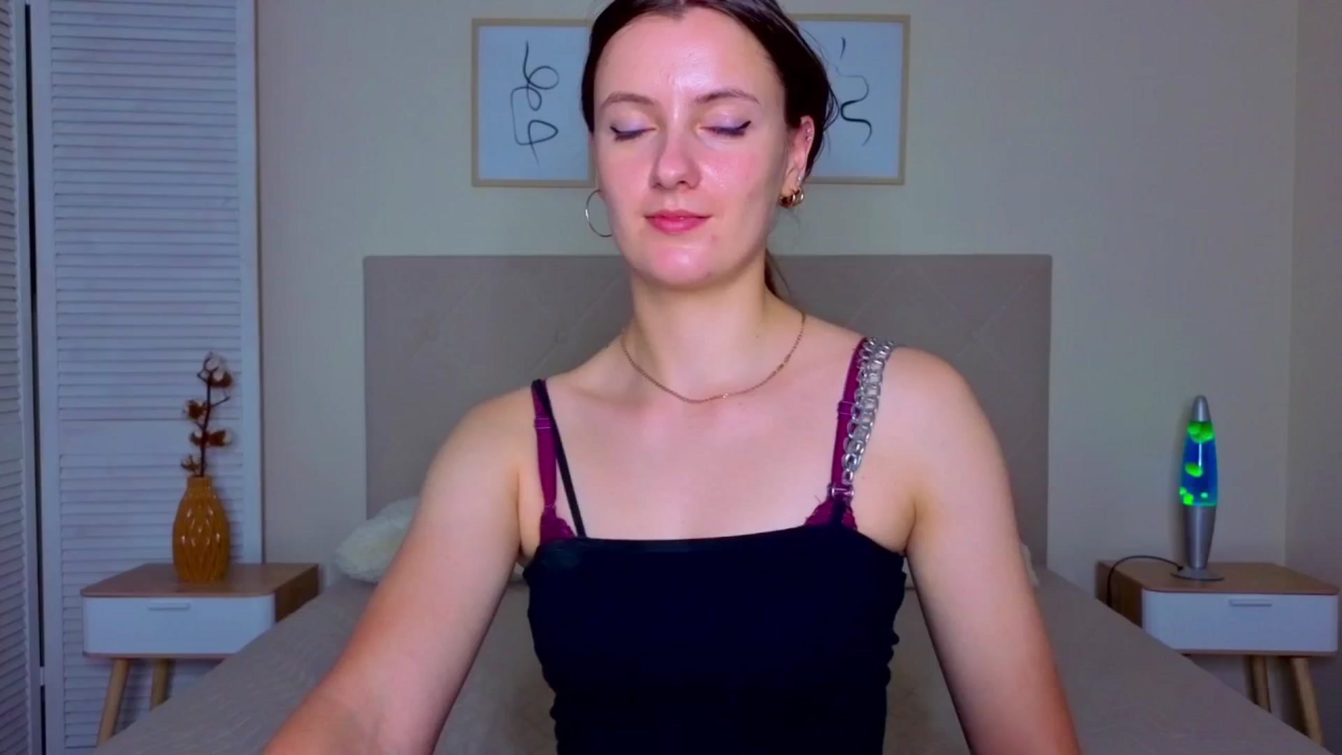 Gallery image thumbnail from Blush_flower's myfreecams stream on, 06/12/2025, 12:43 image 20 of 20
