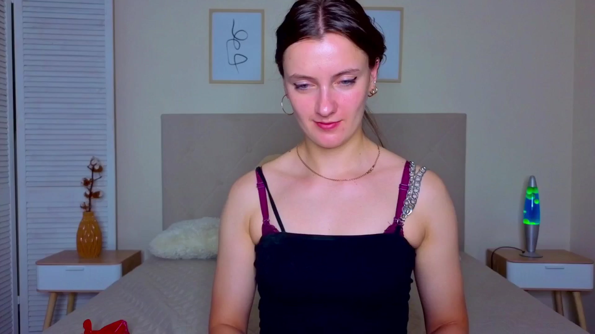 Gallery image thumbnail from Blush_flower's myfreecams stream on, 06/12/2025, 12:43 image 16 of 20