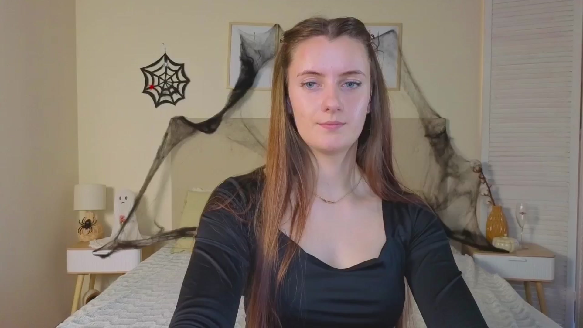 Gallery image thumbnail from Blush_flower's myfreecams stream on, 11/02/2025, 12:10 image 11 of 20