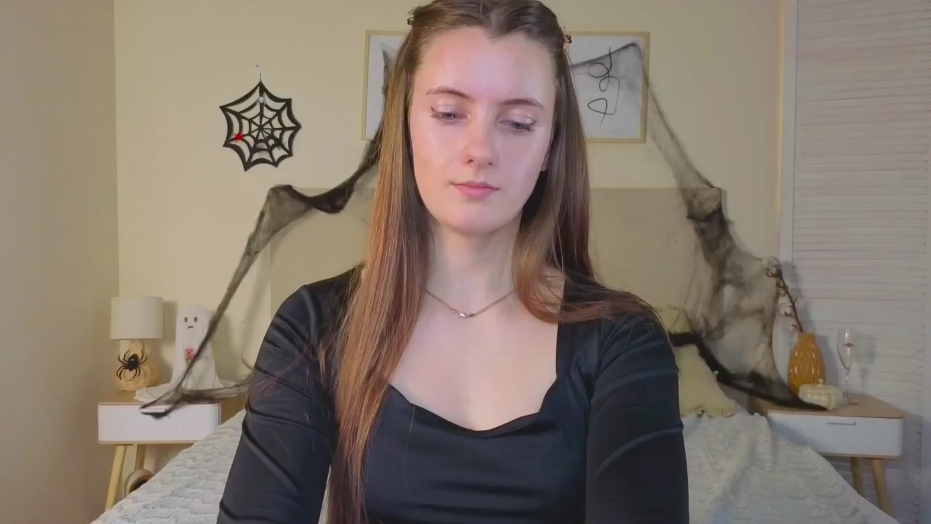 Gallery image thumbnail from Blush_flower's myfreecams stream on, 11/02/2025, 12:10 image 14 of 20