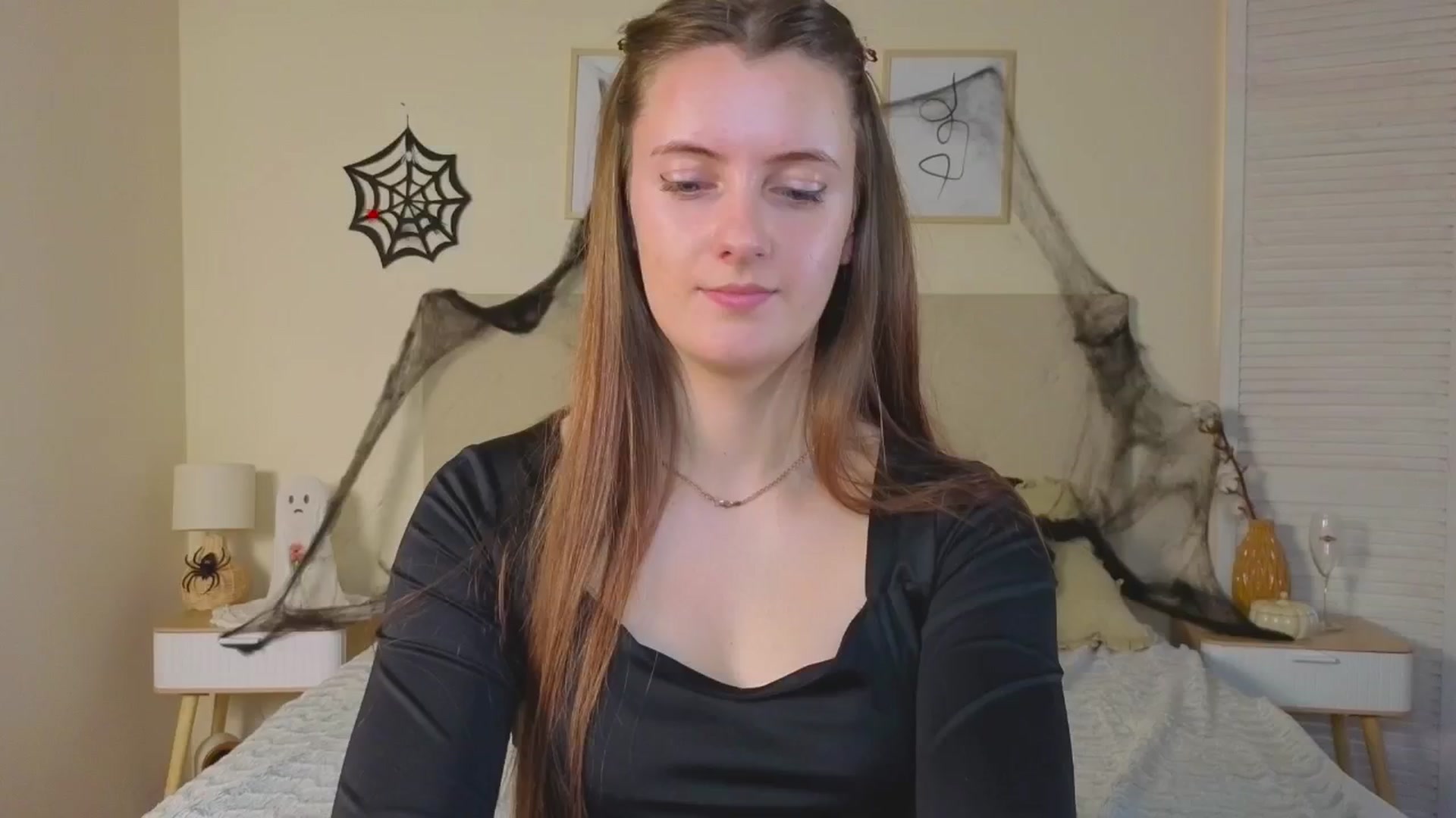 Gallery image thumbnail from Blush_flower's myfreecams stream on, 11/02/2025, 12:10 image 15 of 20