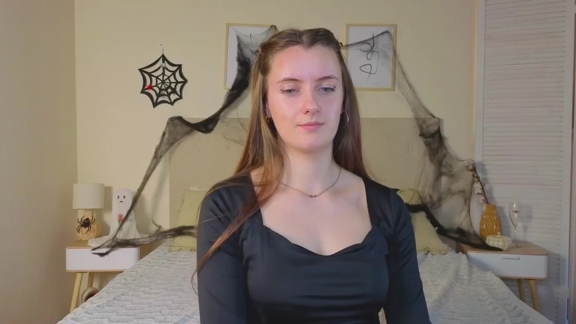 Gallery image thumbnail from Blush_flower's myfreecams stream on, 11/02/2025, 12:10 image 4 of 20