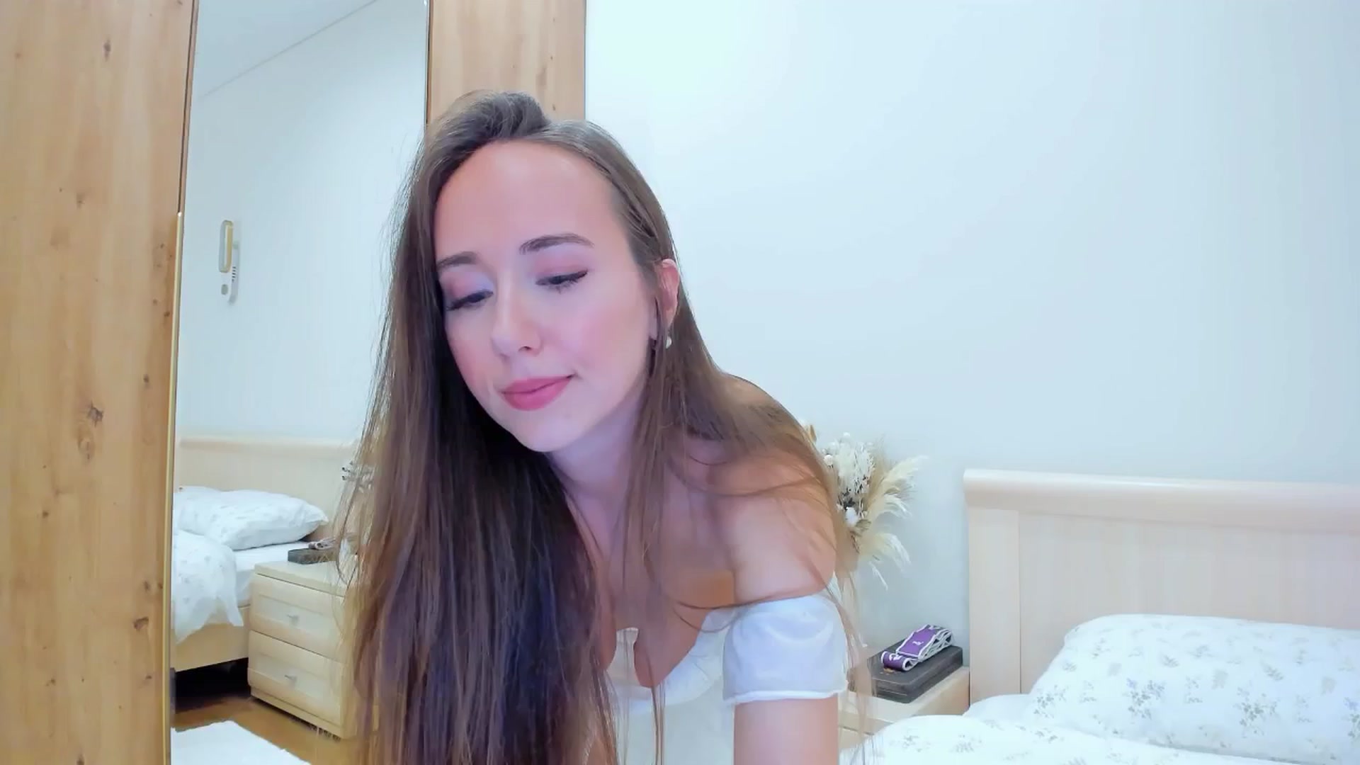 Gallery image thumbnail from BlushyAnna's myfreecams stream on, 06/19/2025, 15:35 image 10 of 20