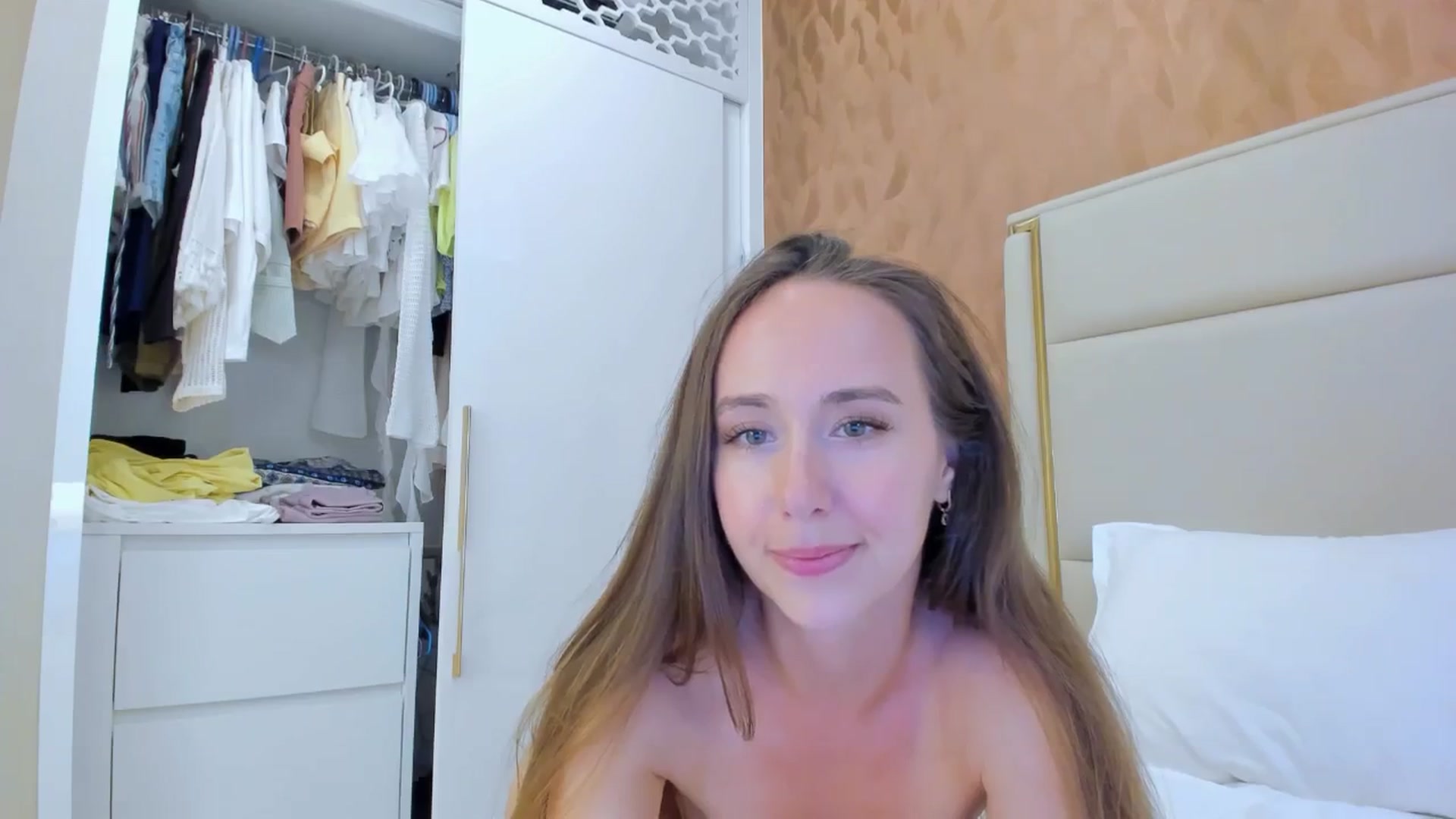 Gallery image thumbnail from BlushyAnna's myfreecams stream on, 08/21/2025, 14:18 image 20 of 20
