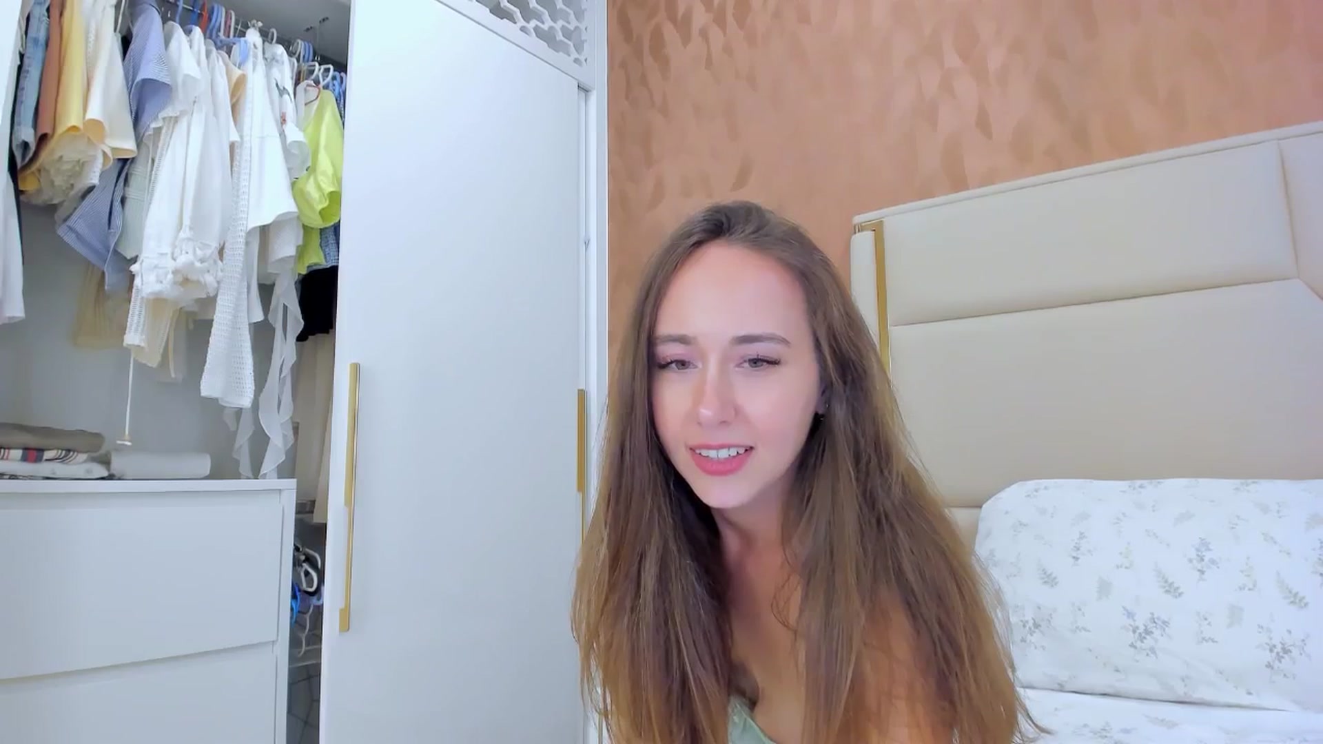 Gallery image thumbnail from BlushyAnna's myfreecams stream on, 09/19/2025, 14:21 image 4 of 20