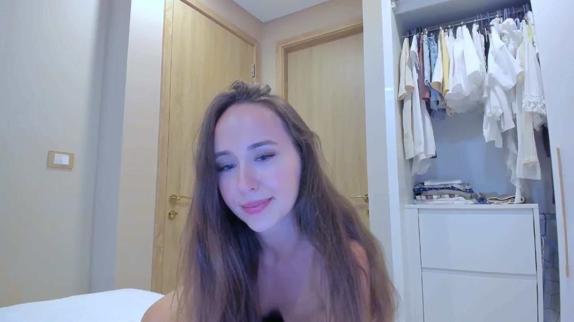 Gallery image thumbnail from BlushyAnna's myfreecams stream on, 10/16/2025, 11:39 image 5 of 20