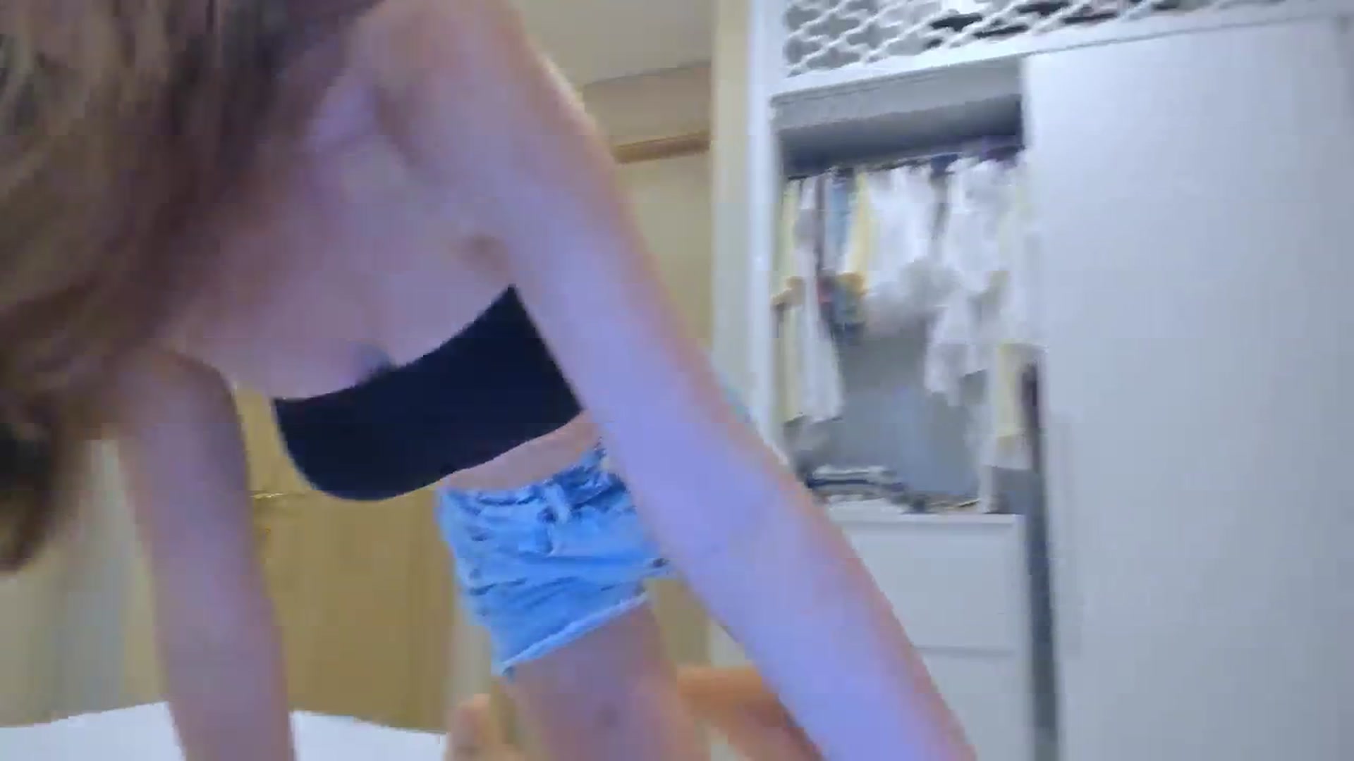 Gallery image thumbnail from BlushyAnna's myfreecams stream on, 10/16/2025, 11:39 image 11 of 20