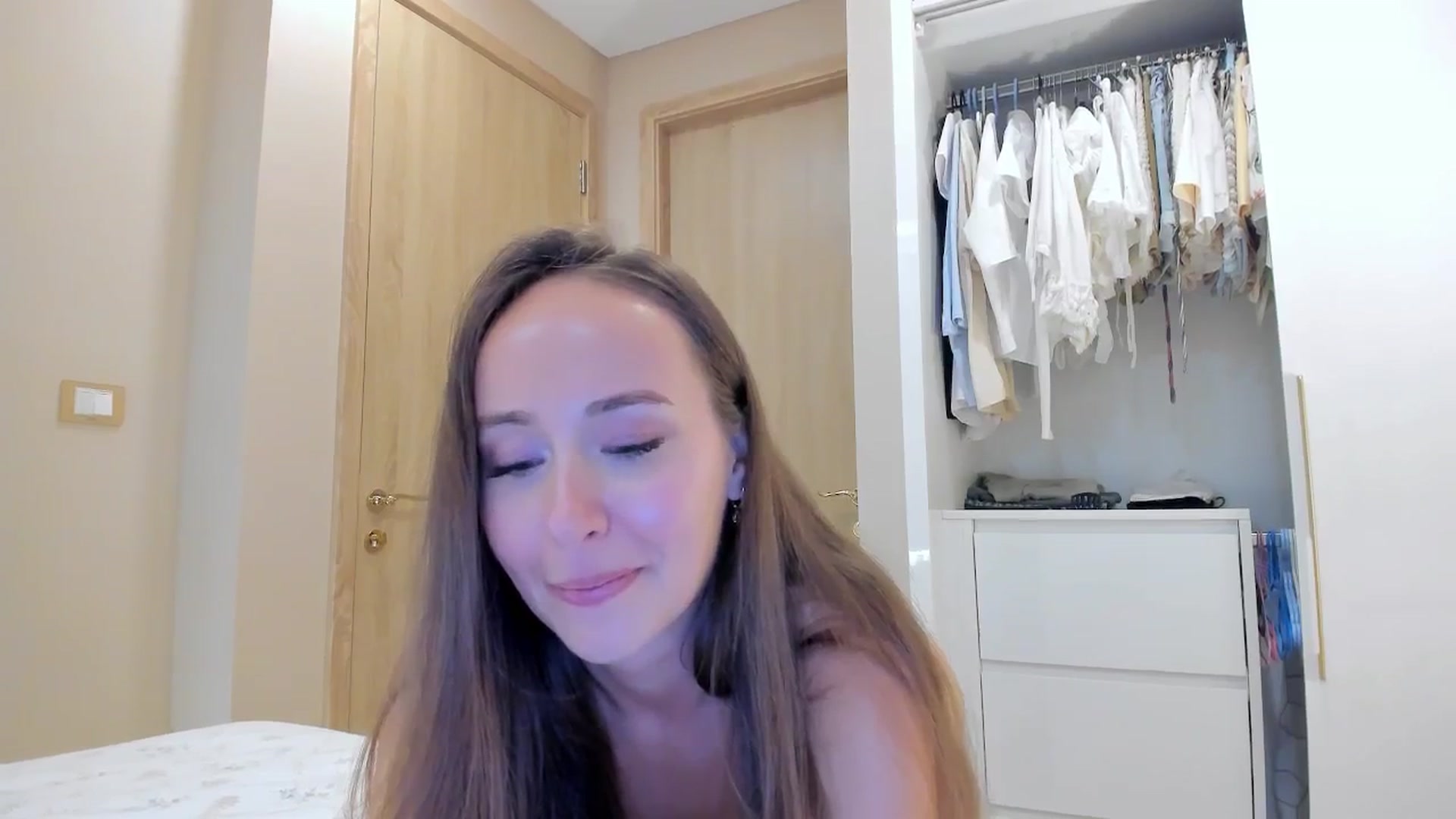 Gallery image thumbnail from BlushyAnna's myfreecams stream on, 12/16/2025, 05:50 image 4 of 20