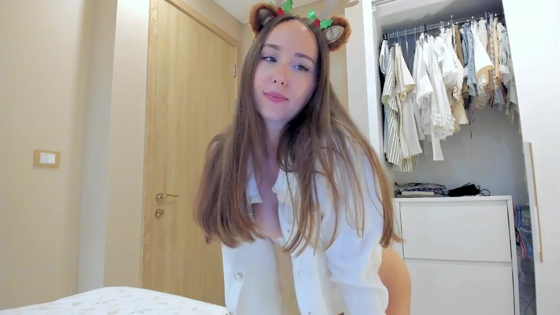 Gallery image thumbnail from BlushyAnna's myfreecams stream on, 12/22/2025, 06:30 image 7 of 20
