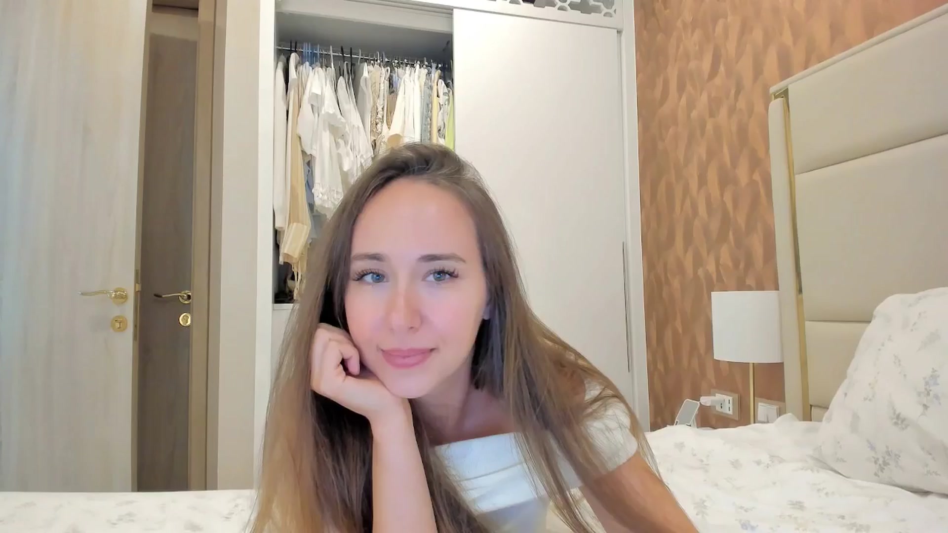 Gallery image thumbnail from BlushyAnna's myfreecams stream on, 01/26/2026, 08:02 image 1 of 20