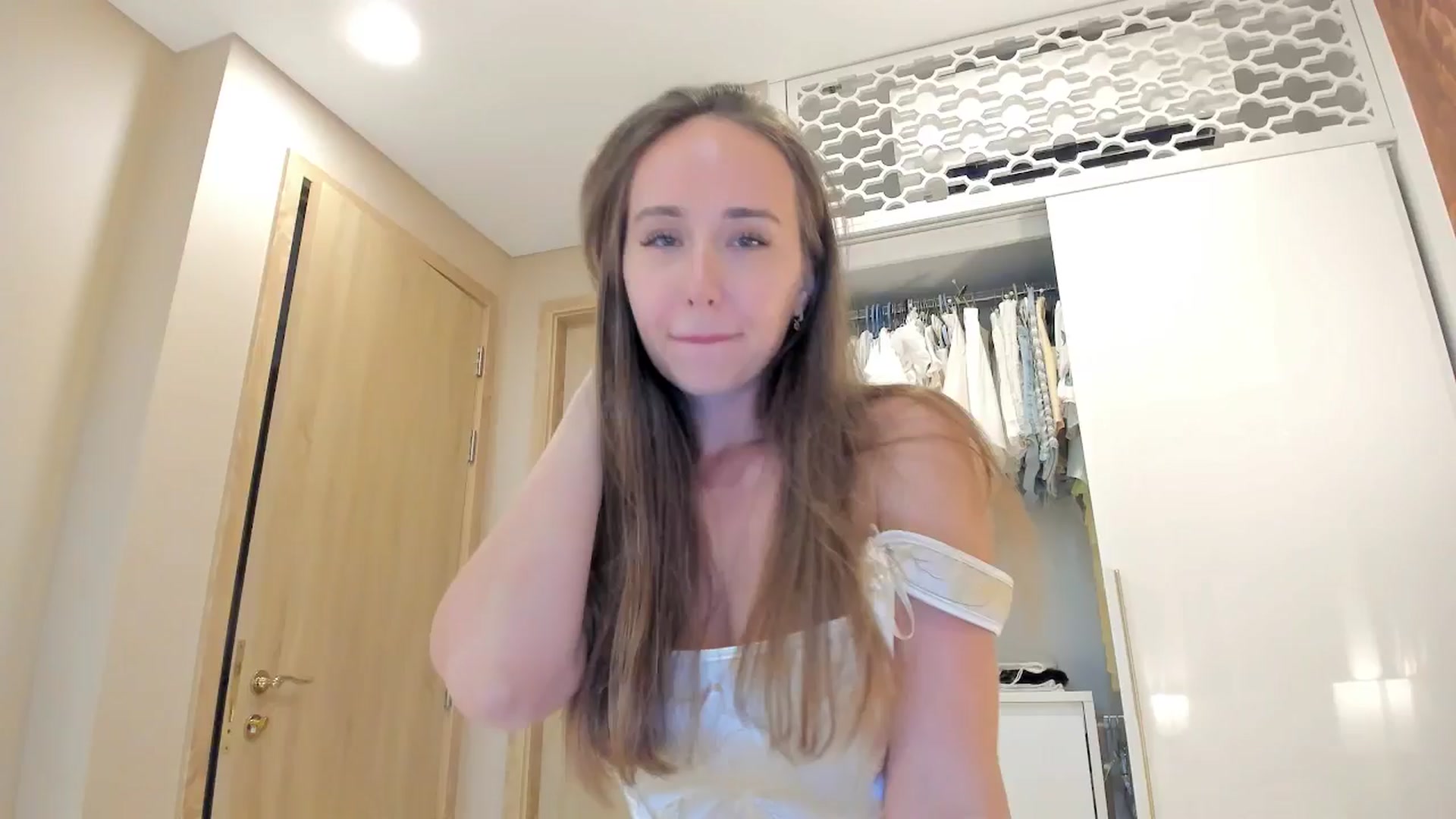 Gallery image thumbnail from BlushyAnna's myfreecams stream on, 02/01/2026, 12:38 image 14 of 20