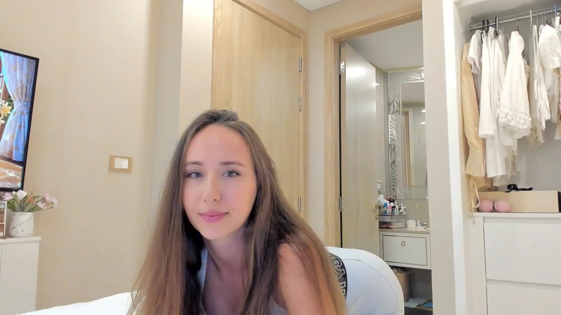 Gallery image thumbnail from BlushyAnna's myfreecams stream on, 04/06/2026, 06:14 image 2 of 20