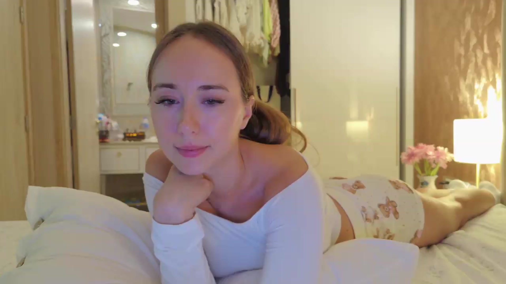 Gallery image thumbnail from BlushyAnna's myfreecams stream on, 05/25/2026, 05:49 image 3 of 20