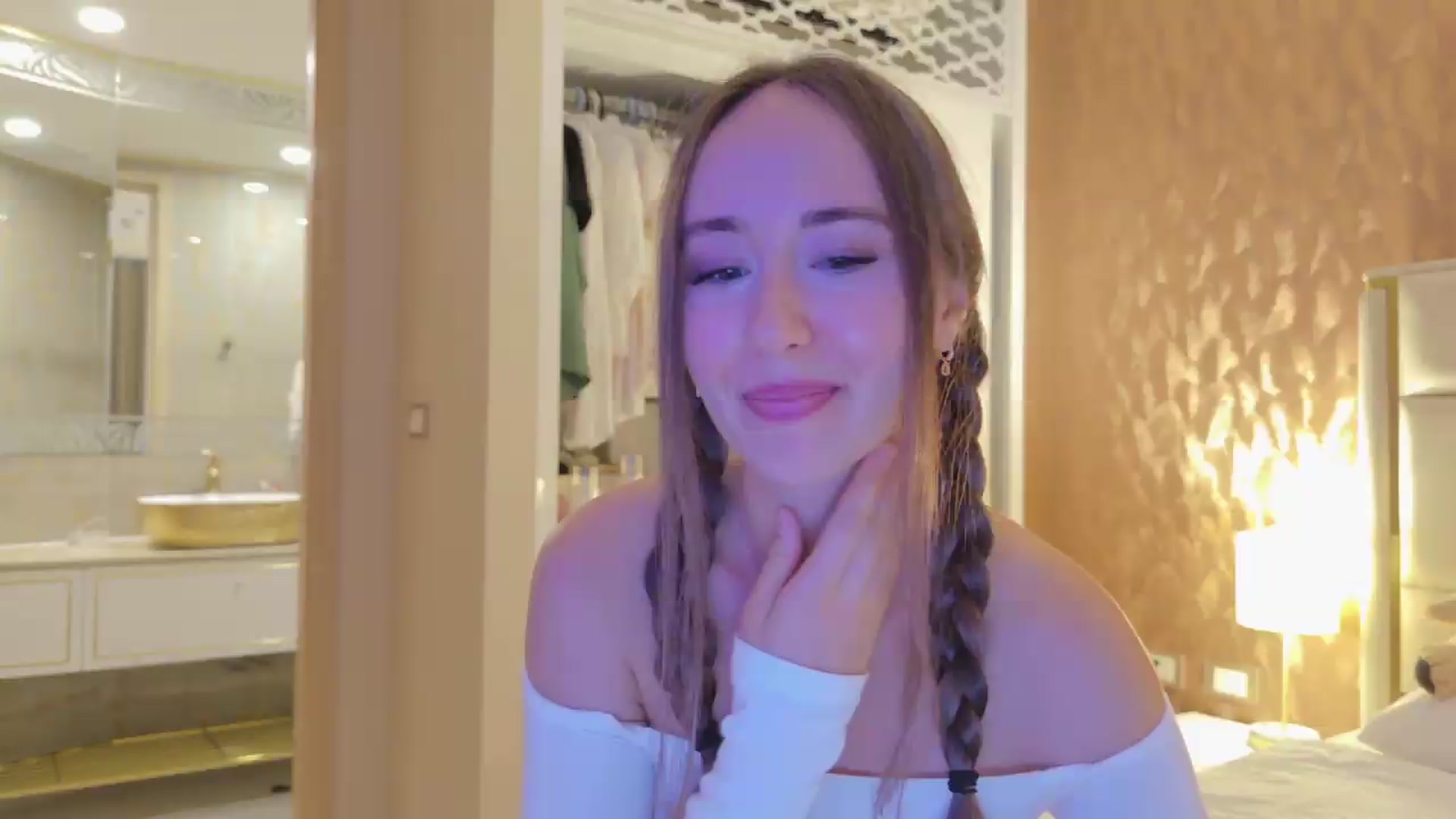 Gallery image thumbnail from BlushyAnna's myfreecams stream on, 06/20/2026, 05:11 image 2 of 20