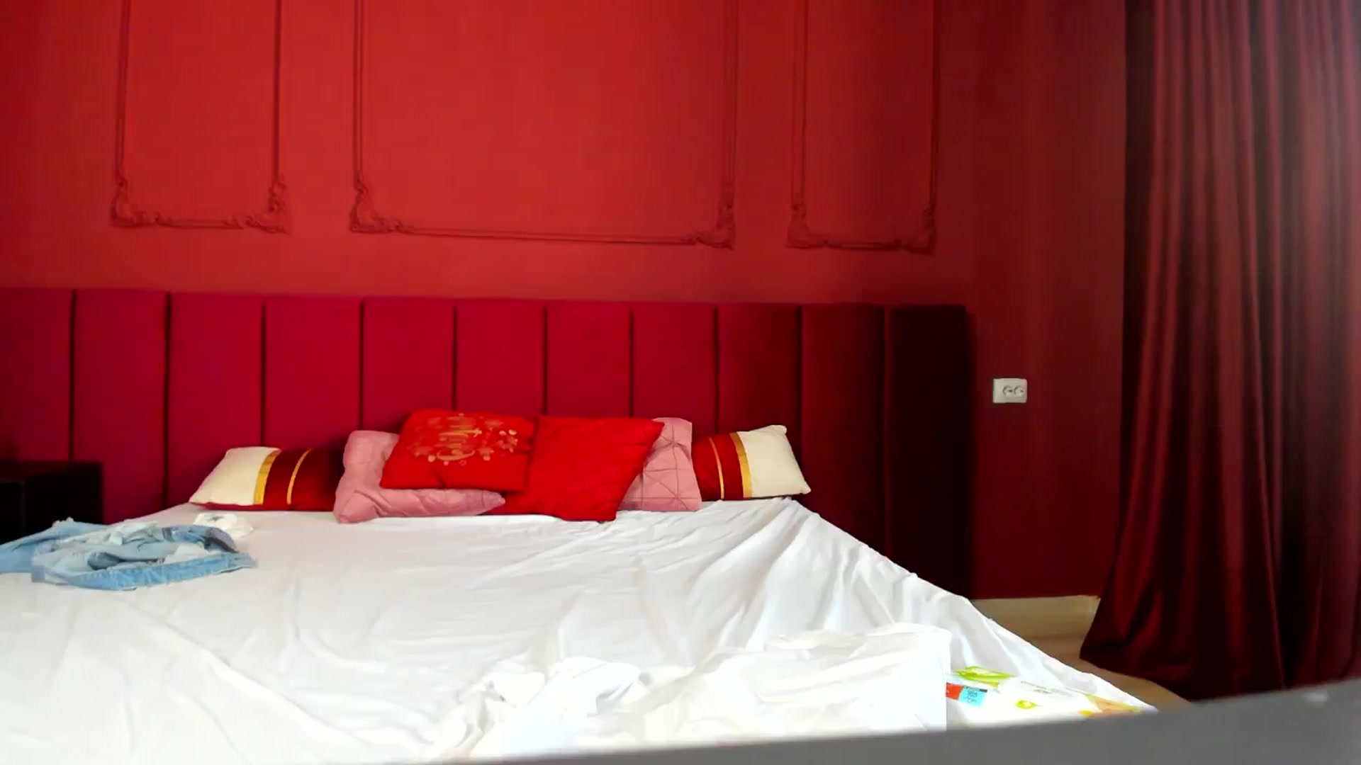 Gallery image thumbnail from Bo0ty_queen_'s myfreecams stream on, 05/16/2024, 12:03 image 20 of 20