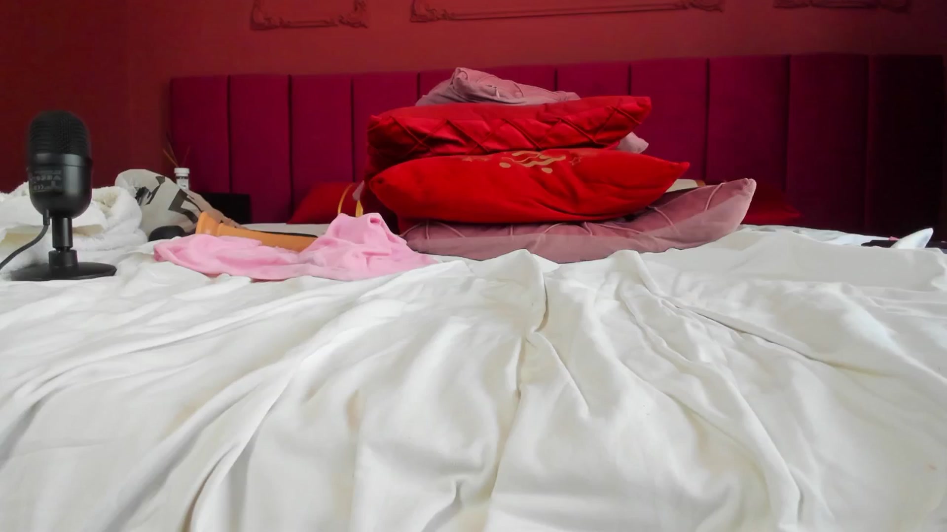 Gallery image thumbnail from Bo0ty_queen_'s myfreecams stream on, 06/23/2024, 13:34 image 8 of 20