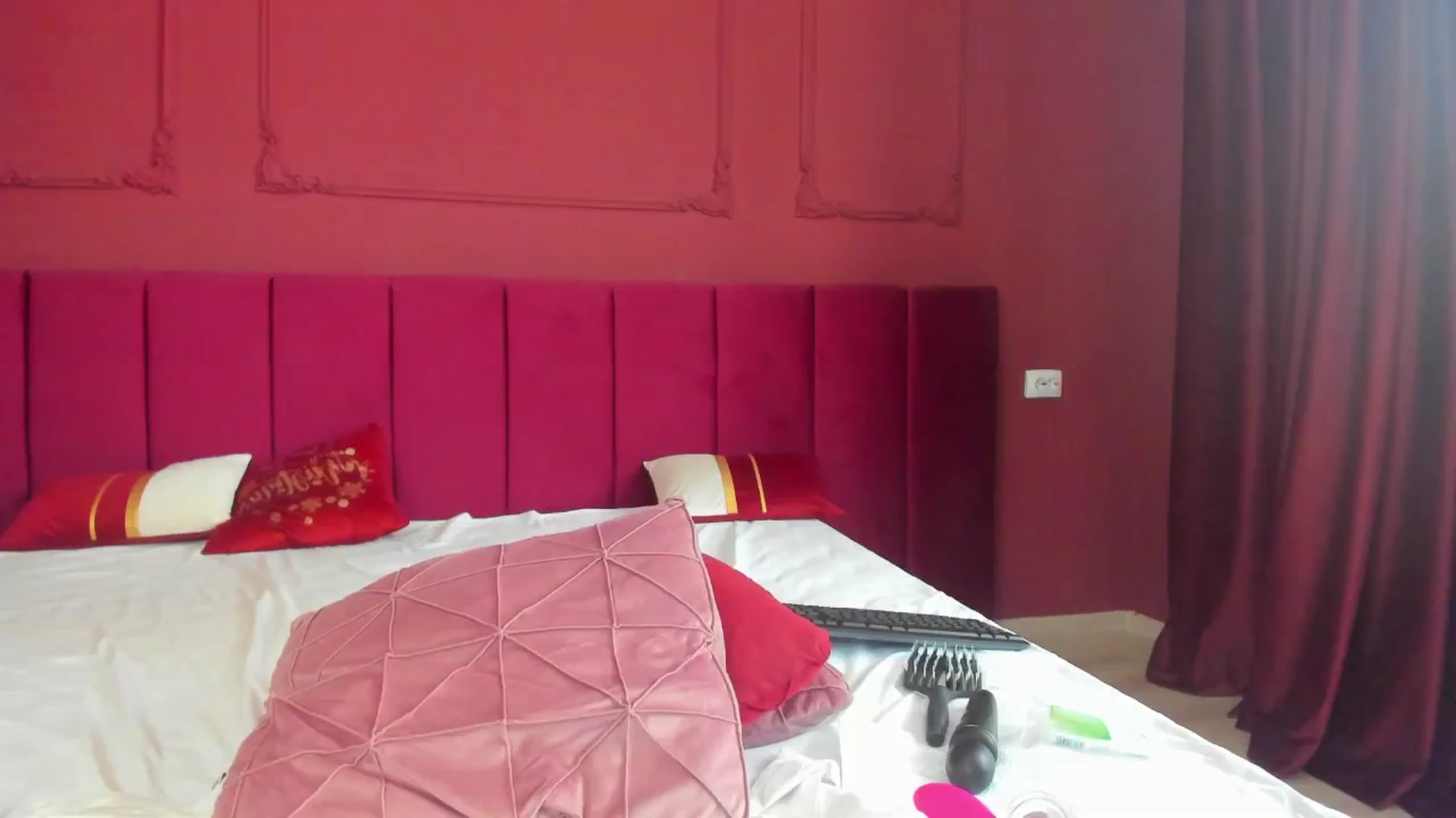 Gallery image thumbnail from Bo0ty_queen_'s myfreecams stream on, 06/28/2024, 11:50 image 11 of 20