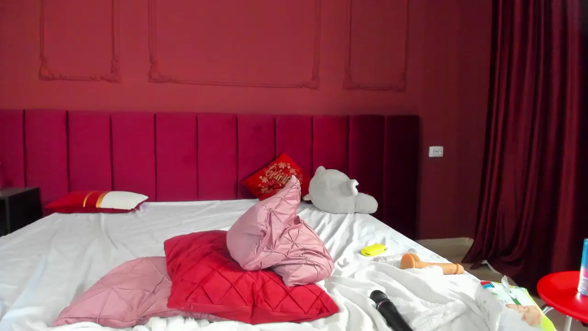 Gallery image thumbnail from Bo0ty_queen_'s myfreecams stream on, 07/04/2024, 12:33 image 7 of 20