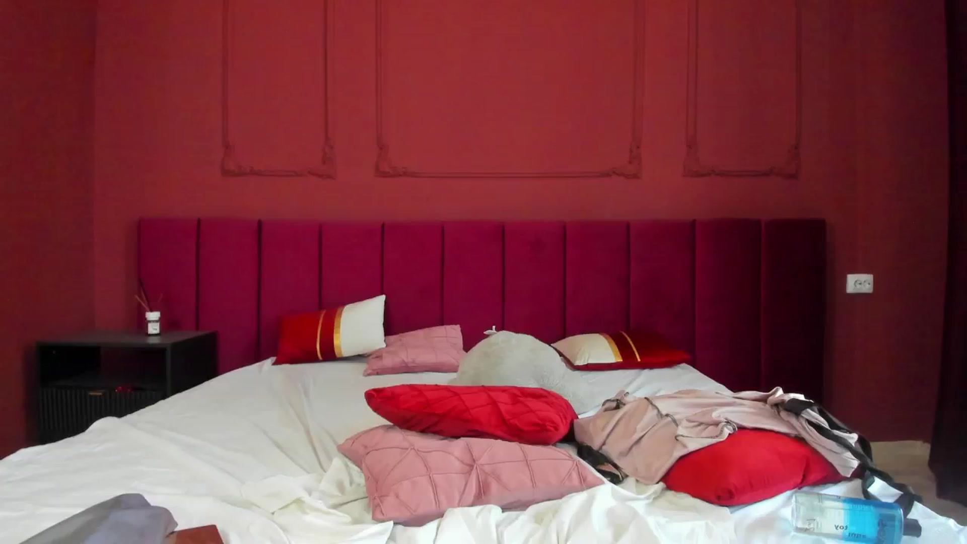 Gallery image thumbnail from Bo0ty_queen_'s myfreecams stream on, 07/07/2024, 10:07 image 16 of 20