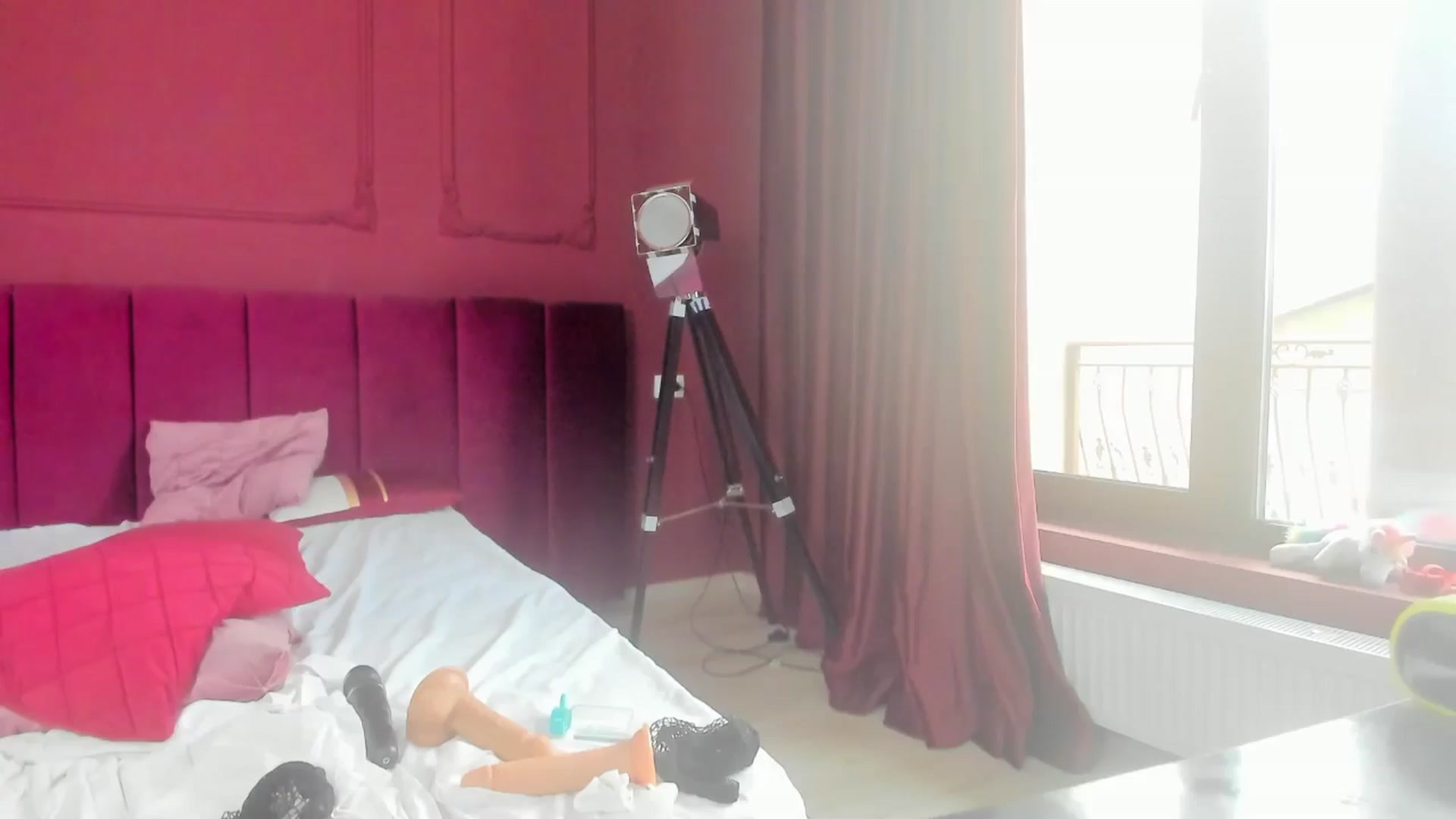 Gallery image thumbnail from Bo0ty_queen_'s myfreecams stream on, 08/03/2024, 10:36 image 12 of 20
