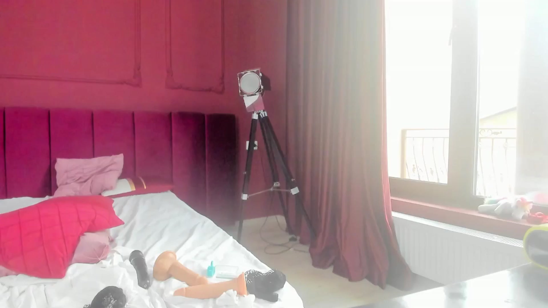 Gallery image thumbnail from Bo0ty_queen_'s myfreecams stream on, 08/03/2024, 10:36 image 13 of 20