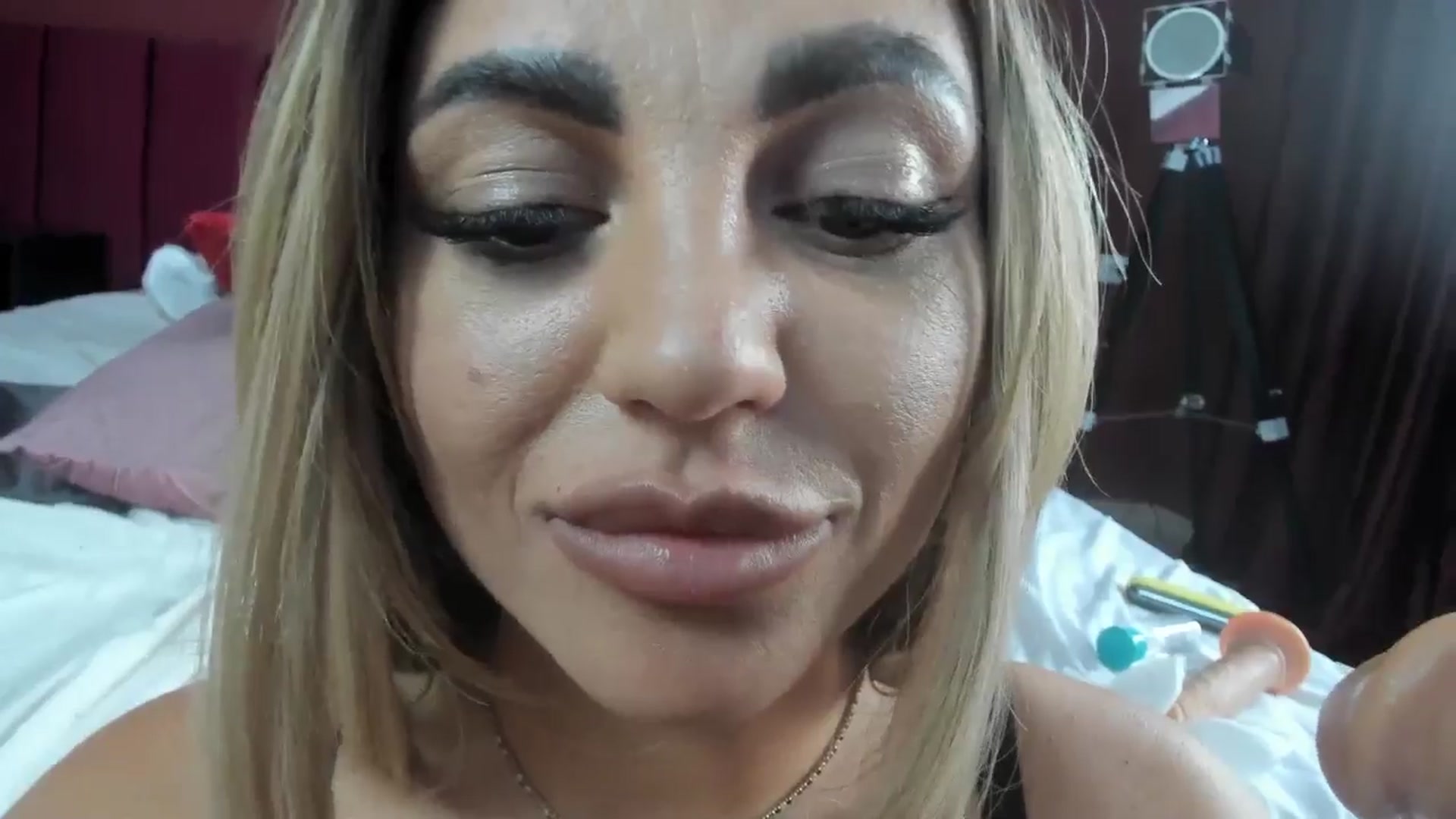 Gallery image thumbnail from Bo0ty_queen_'s myfreecams stream on, 08/03/2024, 12:48 image 6 of 20