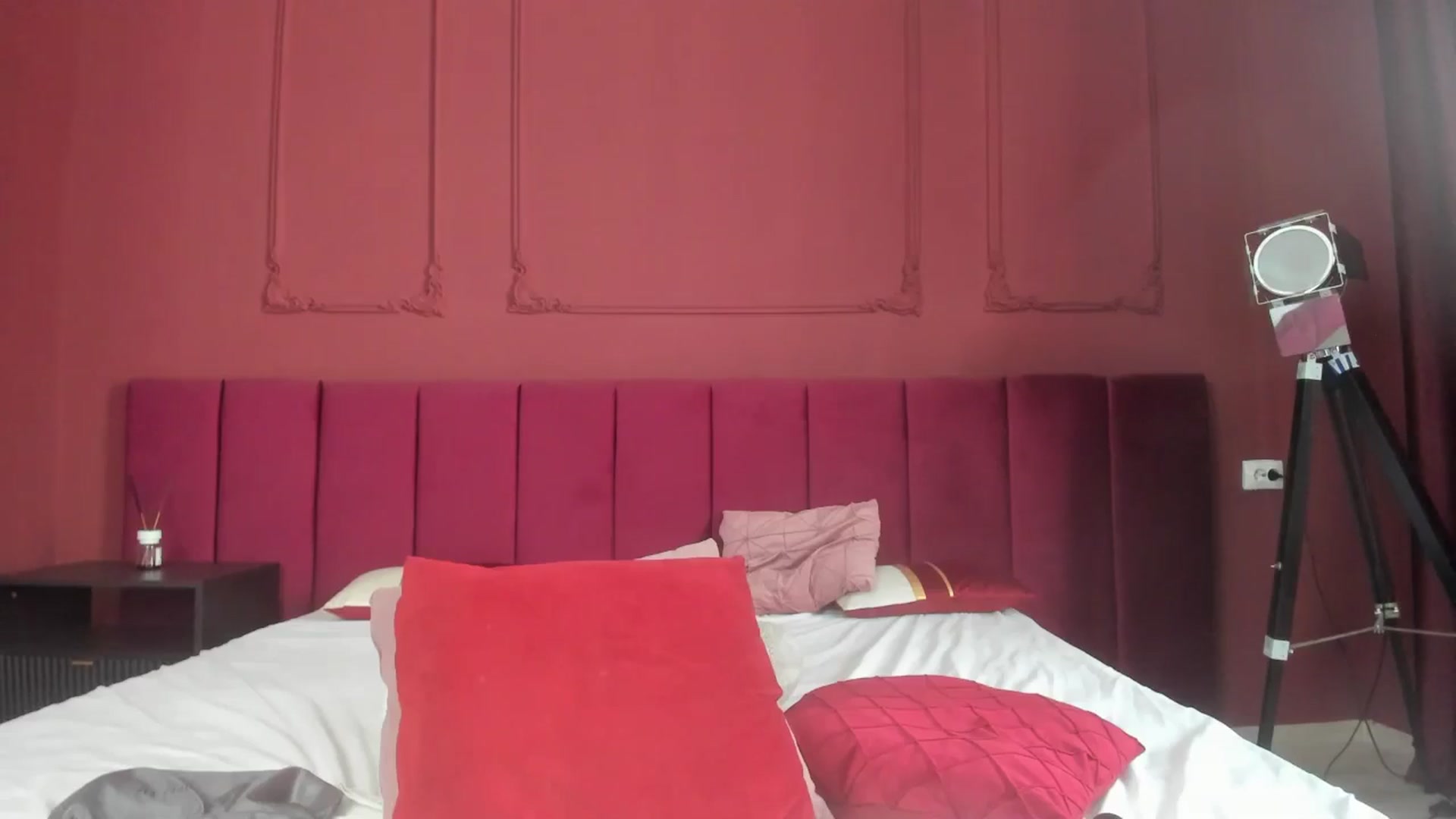 Gallery image thumbnail from Bo0ty_queen_'s myfreecams stream on, 08/03/2024, 12:48 image 12 of 20