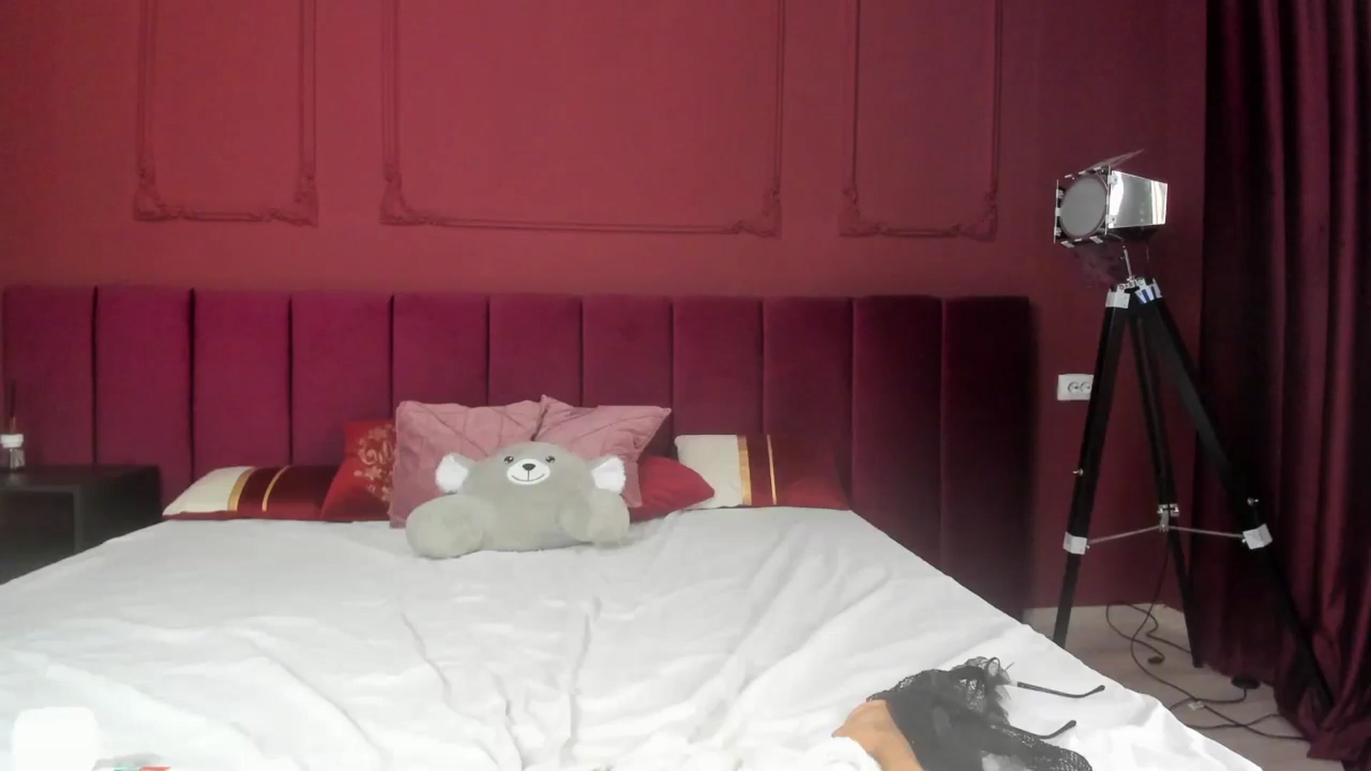 Gallery image thumbnail from Bo0ty_queen_'s myfreecams stream on, 08/06/2024, 08:52 image 6 of 20