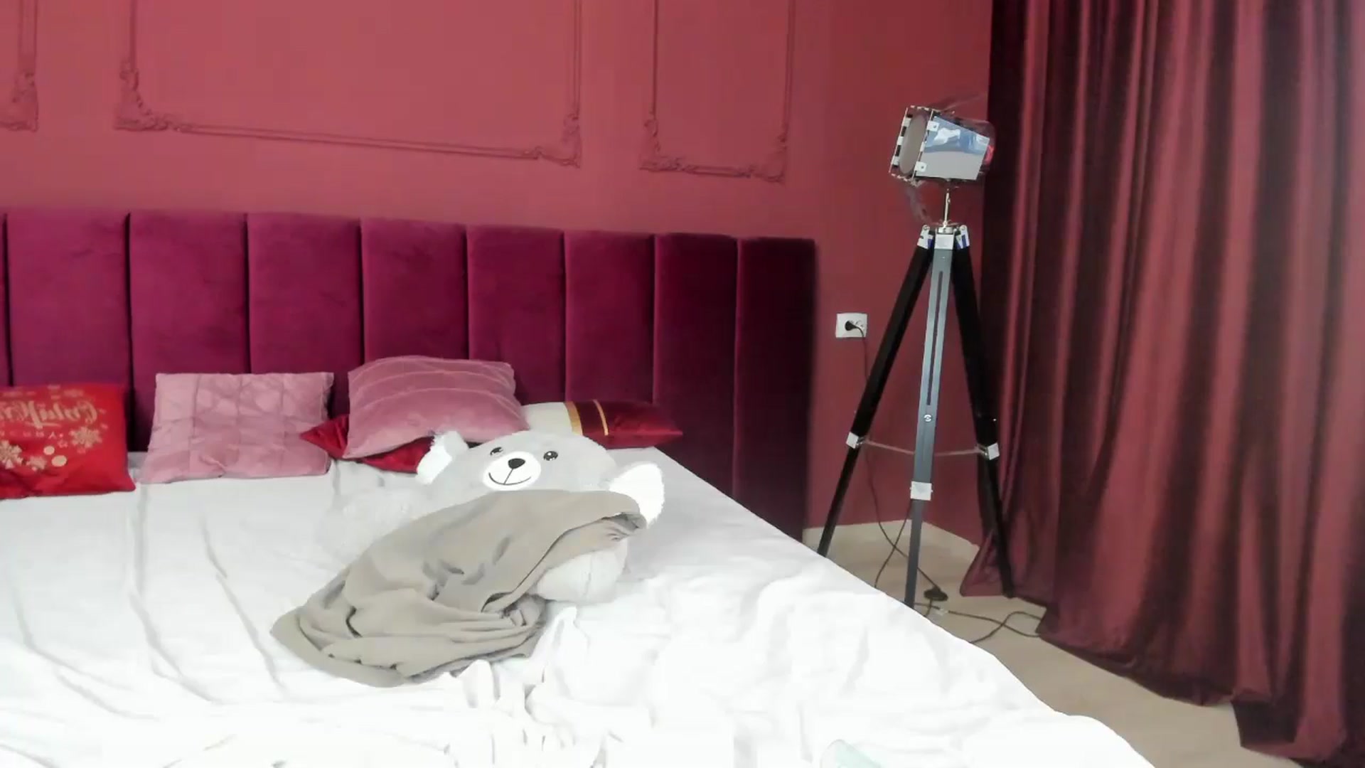 Gallery image thumbnail from Bo0ty_queen_'s myfreecams stream on, 08/10/2024, 11:50 image 19 of 20
