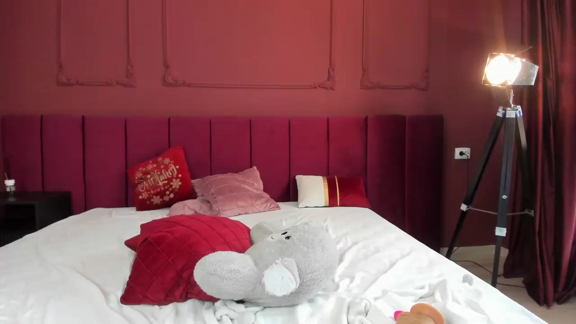 Gallery image thumbnail from Bo0ty_queen_'s myfreecams stream on, 08/11/2024, 12:04 image 1 of 20