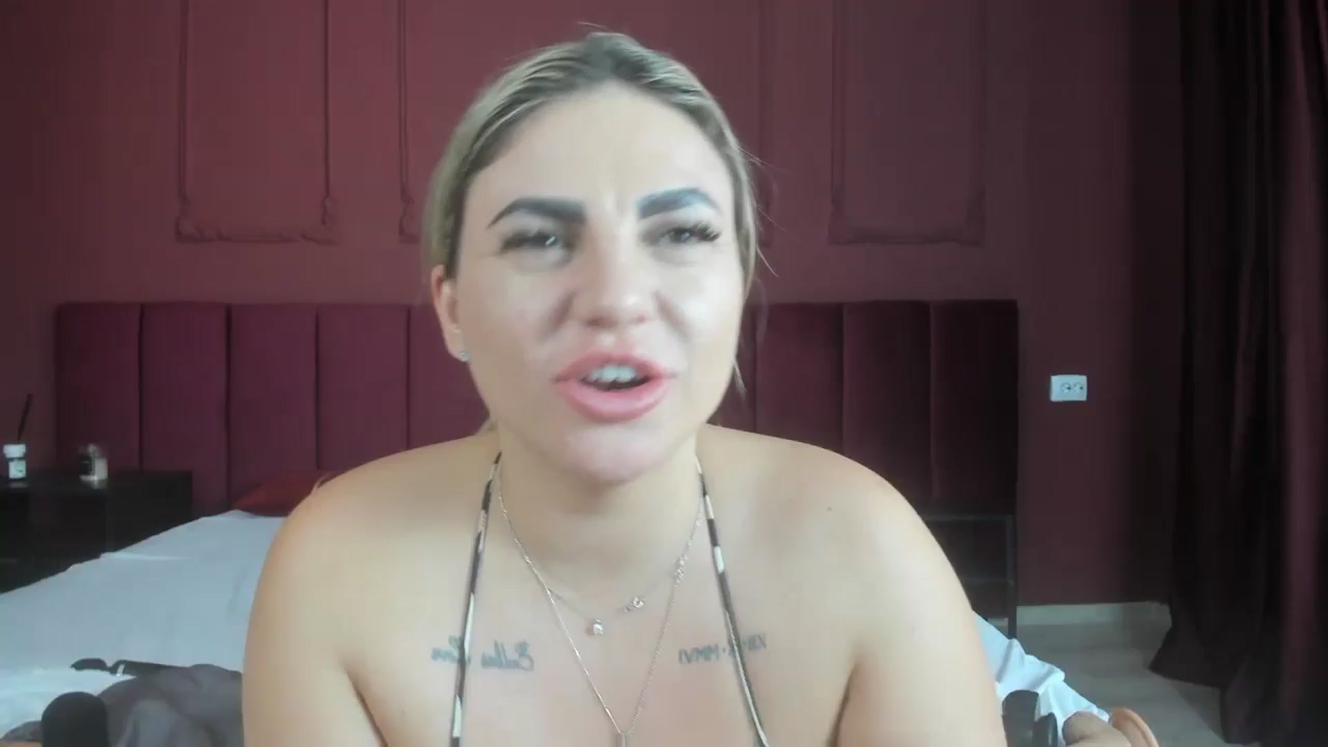 Gallery image thumbnail from Bo0ty_queen_'s myfreecams stream on, 10/07/2024, 12:17 image 1 of 20