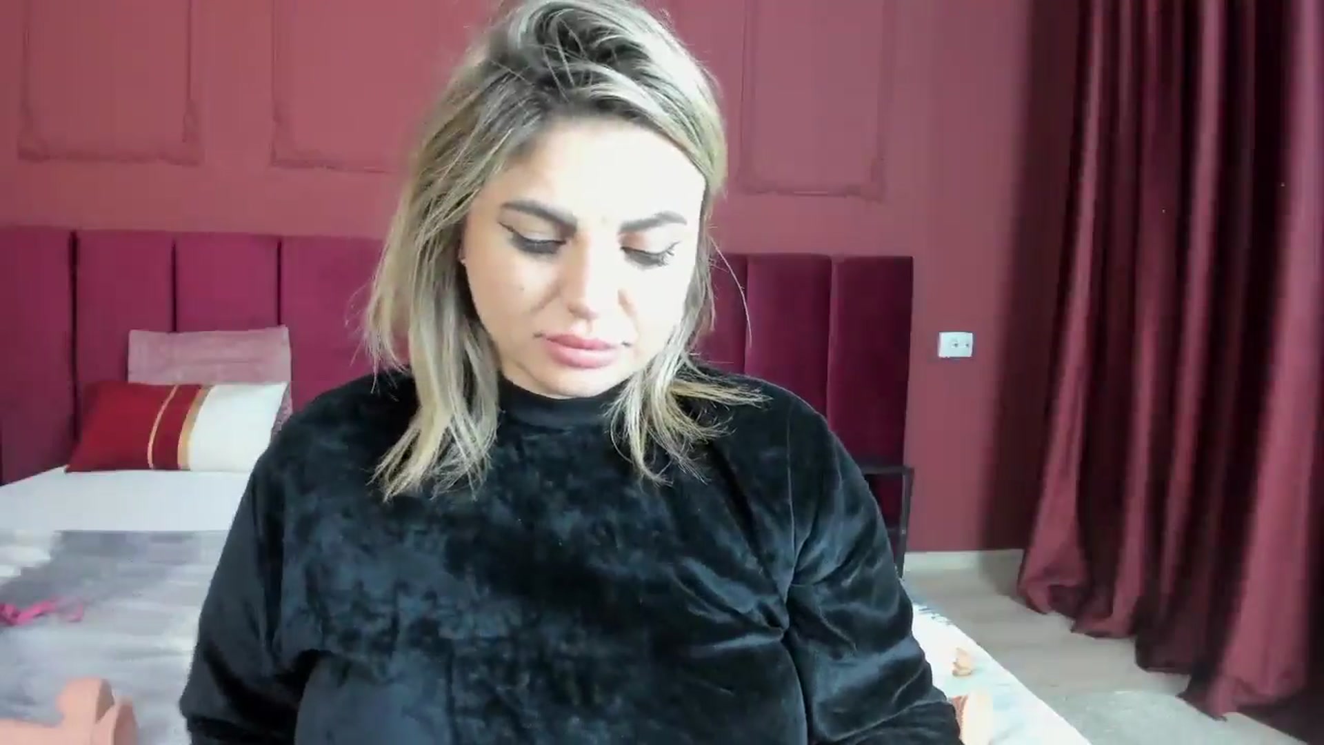 Gallery image thumbnail from Bo0ty_queen_'s myfreecams stream on, 11/18/2024, 13:34 image 8 of 20