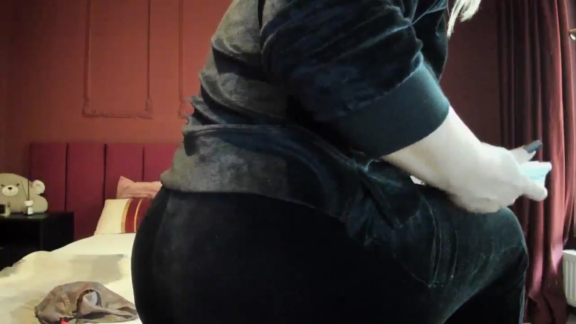 Gallery image thumbnail from Bo0ty_queen_'s myfreecams stream on, 11/23/2024, 13:34 image 16 of 20