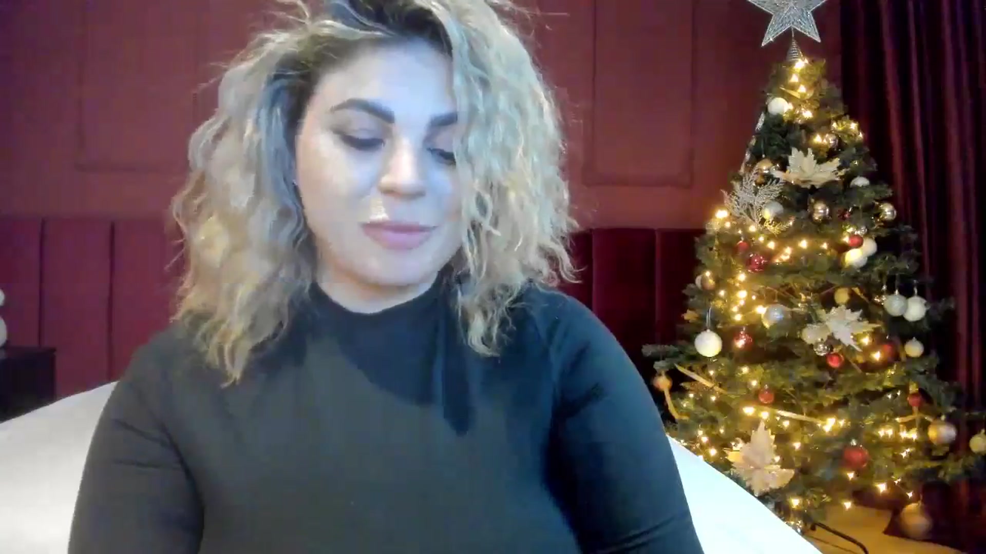 Gallery image thumbnail from Bo0ty_queen_'s myfreecams stream on, 12/08/2024, 13:08 image 10 of 20