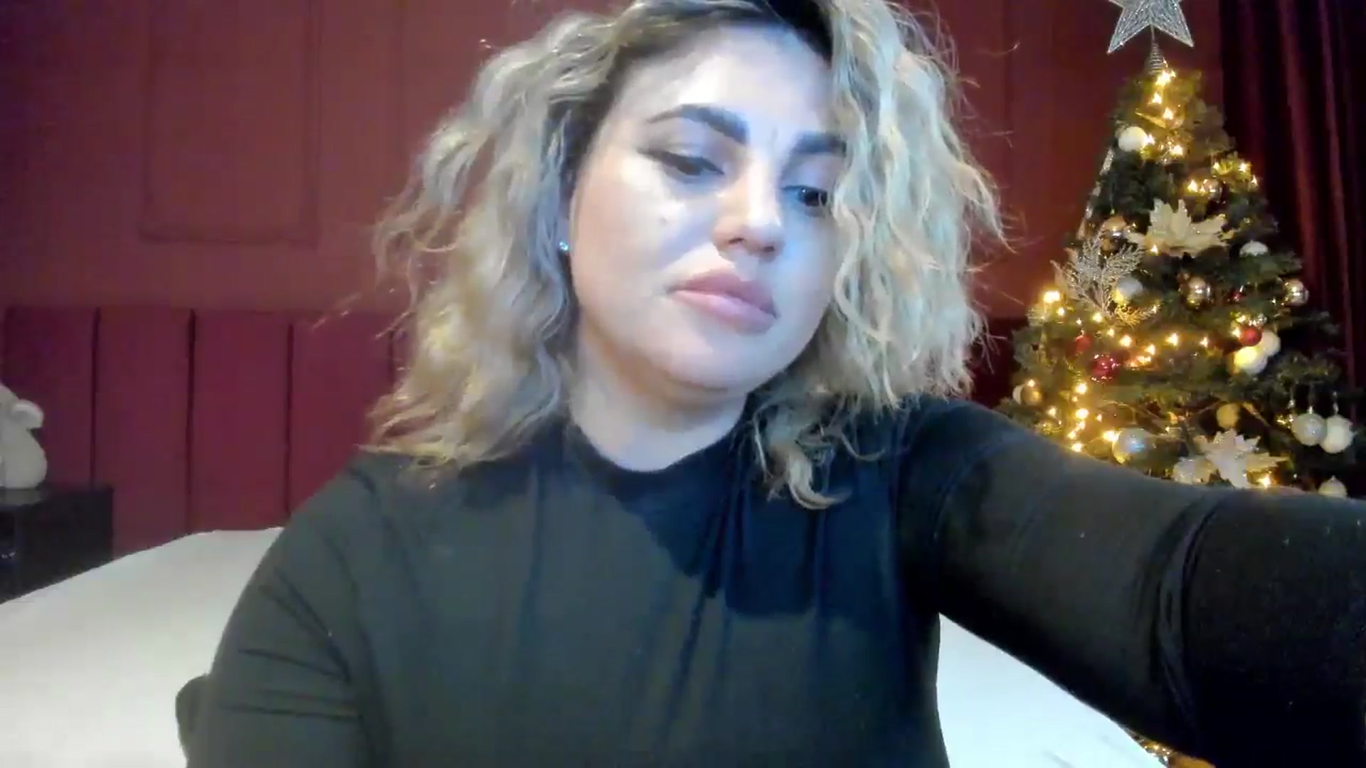 Gallery image thumbnail from Bo0ty_queen_'s myfreecams stream on, 12/08/2024, 13:08 image 13 of 20