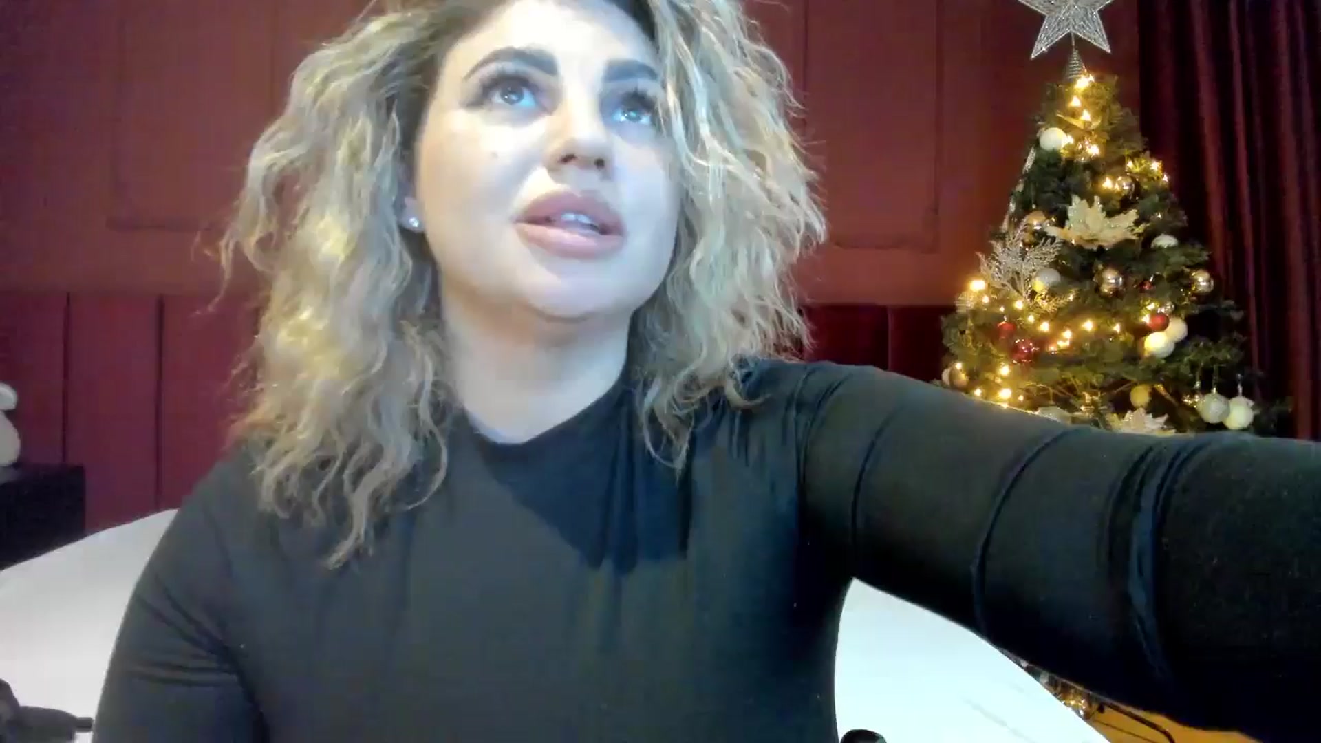 Gallery image thumbnail from Bo0ty_queen_'s myfreecams stream on, 12/08/2024, 13:08 image 6 of 20