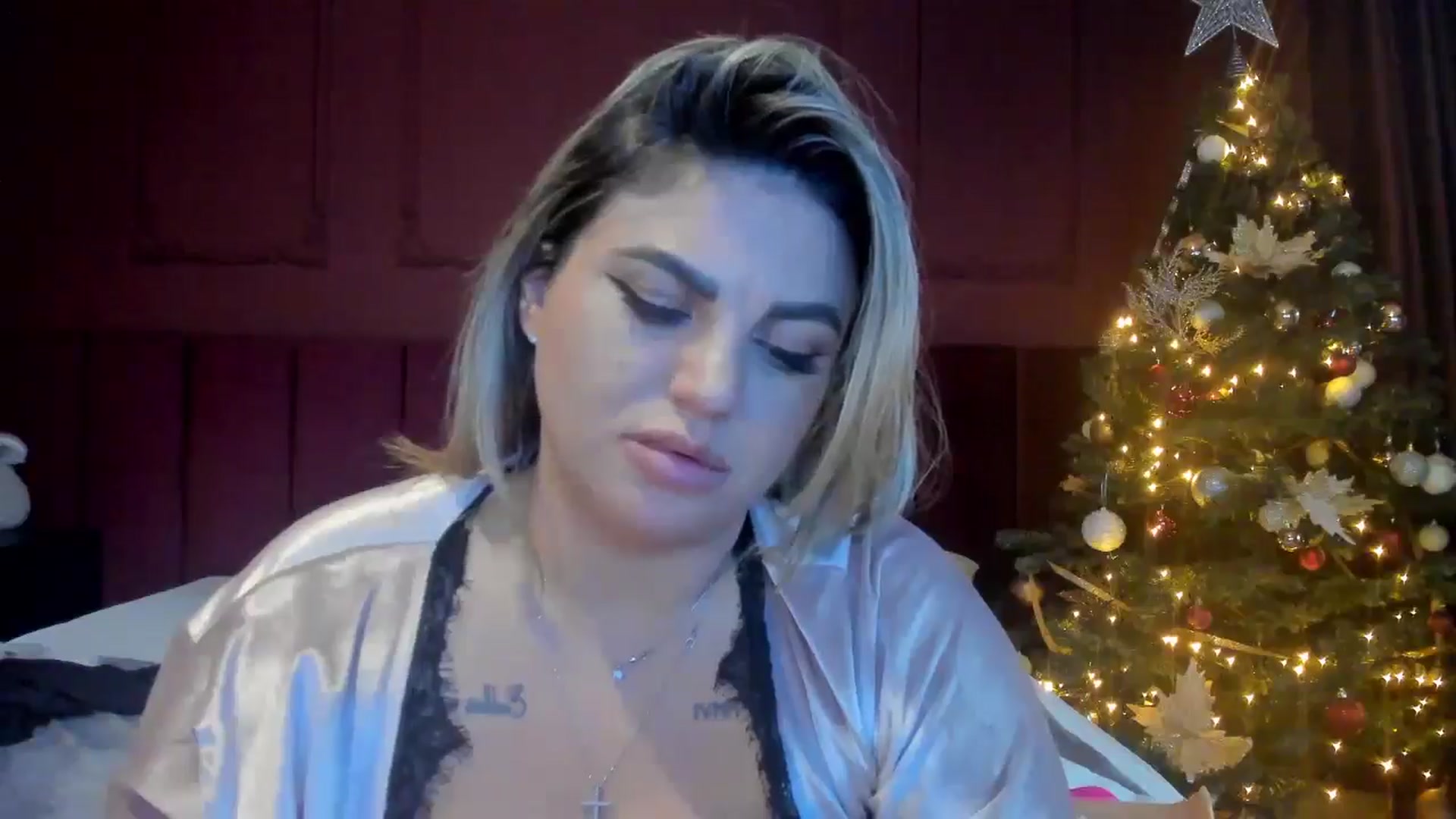Gallery image thumbnail from Bo0ty_queen_'s myfreecams stream on, 12/10/2024, 13:17 image 16 of 20