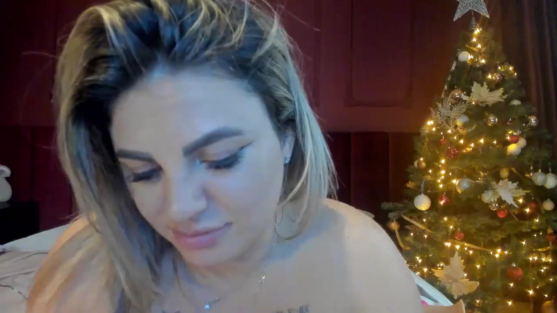 Gallery image thumbnail from Bo0ty_queen_'s myfreecams stream on, 12/10/2024, 13:17 image 14 of 20