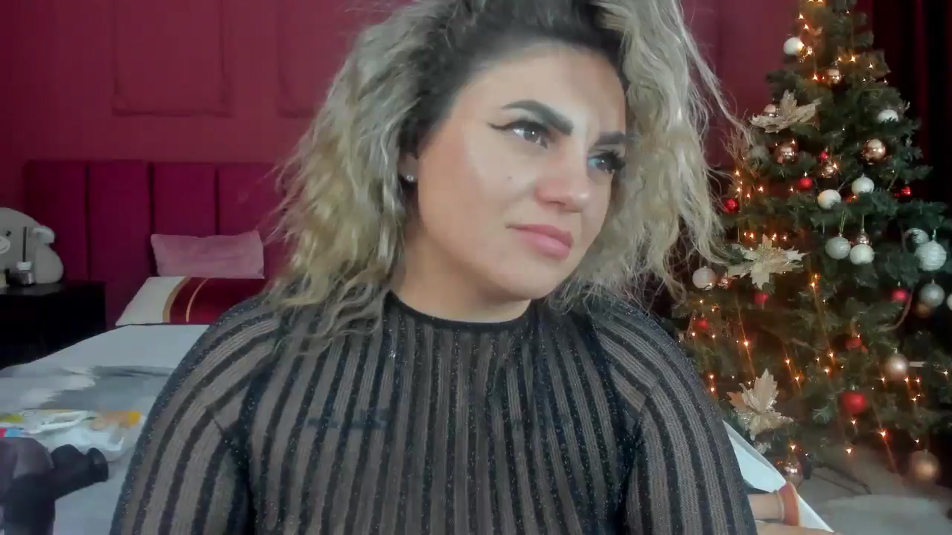 Gallery image thumbnail from Bo0ty_queen_'s myfreecams stream on, 12/31/2024, 12:35 image 11 of 20