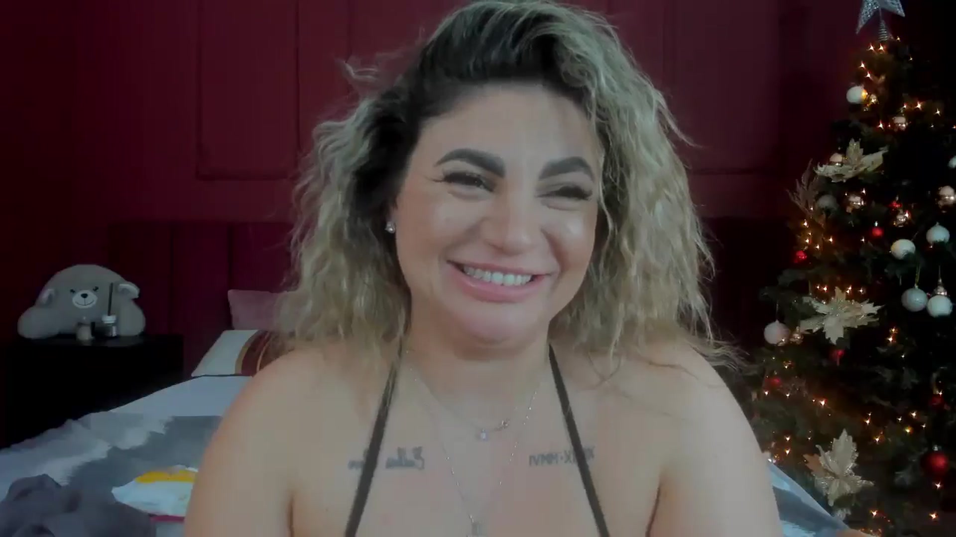 Gallery image thumbnail from Bo0ty_queen_'s myfreecams stream on, 01/02/2025, 12:06 image 16 of 20