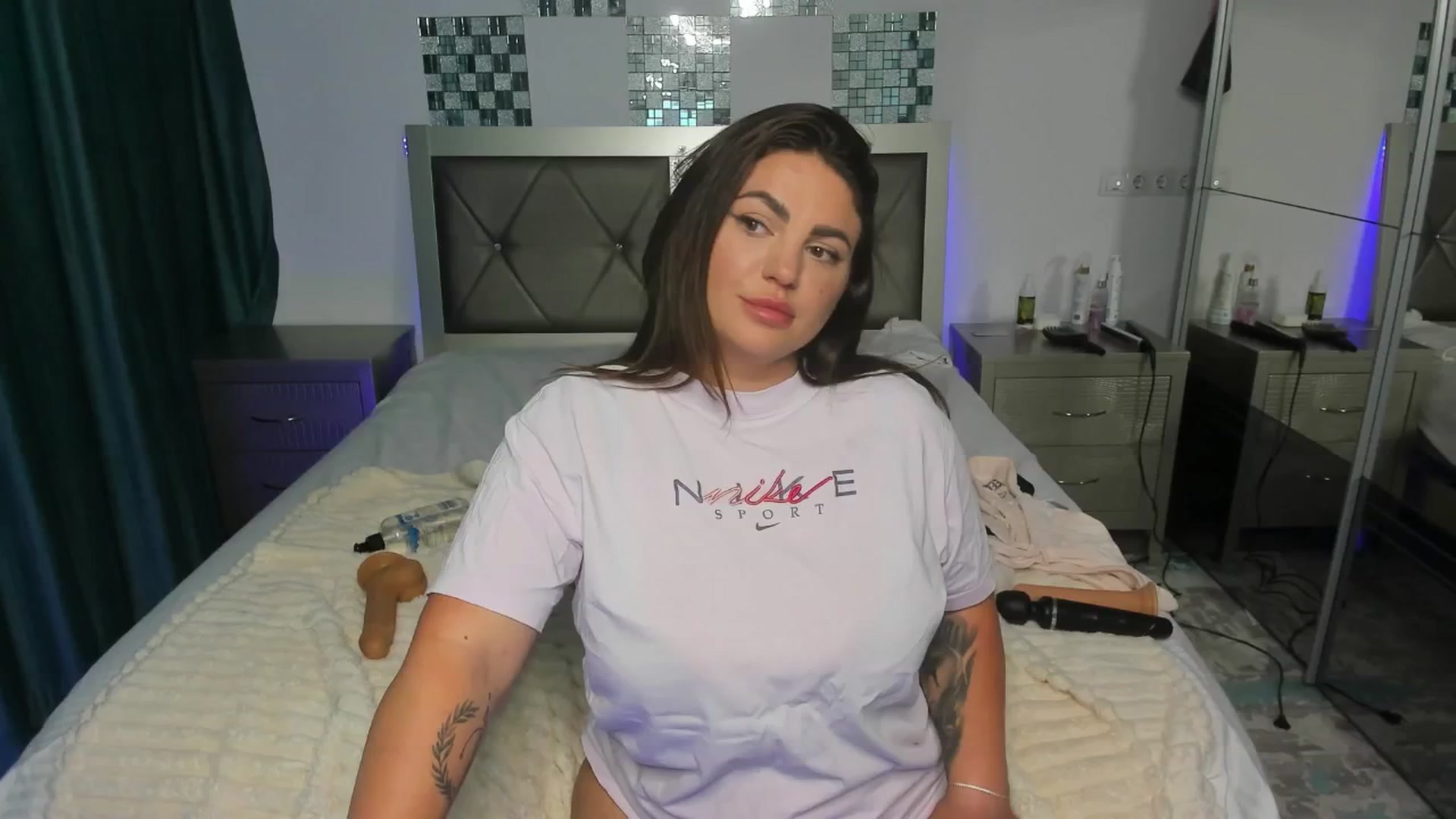 Gallery image thumbnail from Bo0ty_queen_'s myfreecams stream on, 04/29/2026, 09:51 image 1 of 20