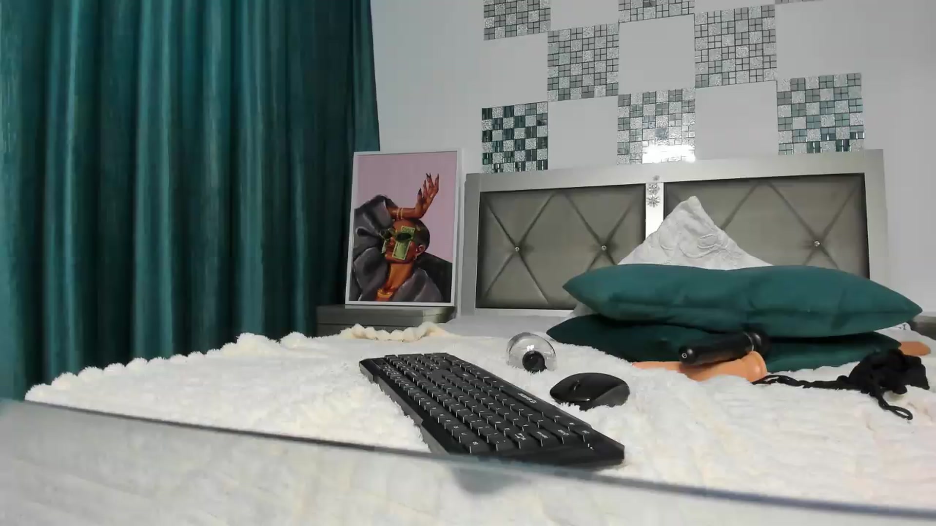 Gallery image thumbnail from Bo0ty_queen_'s myfreecams stream on, 05/05/2026, 10:22 image 2 of 20