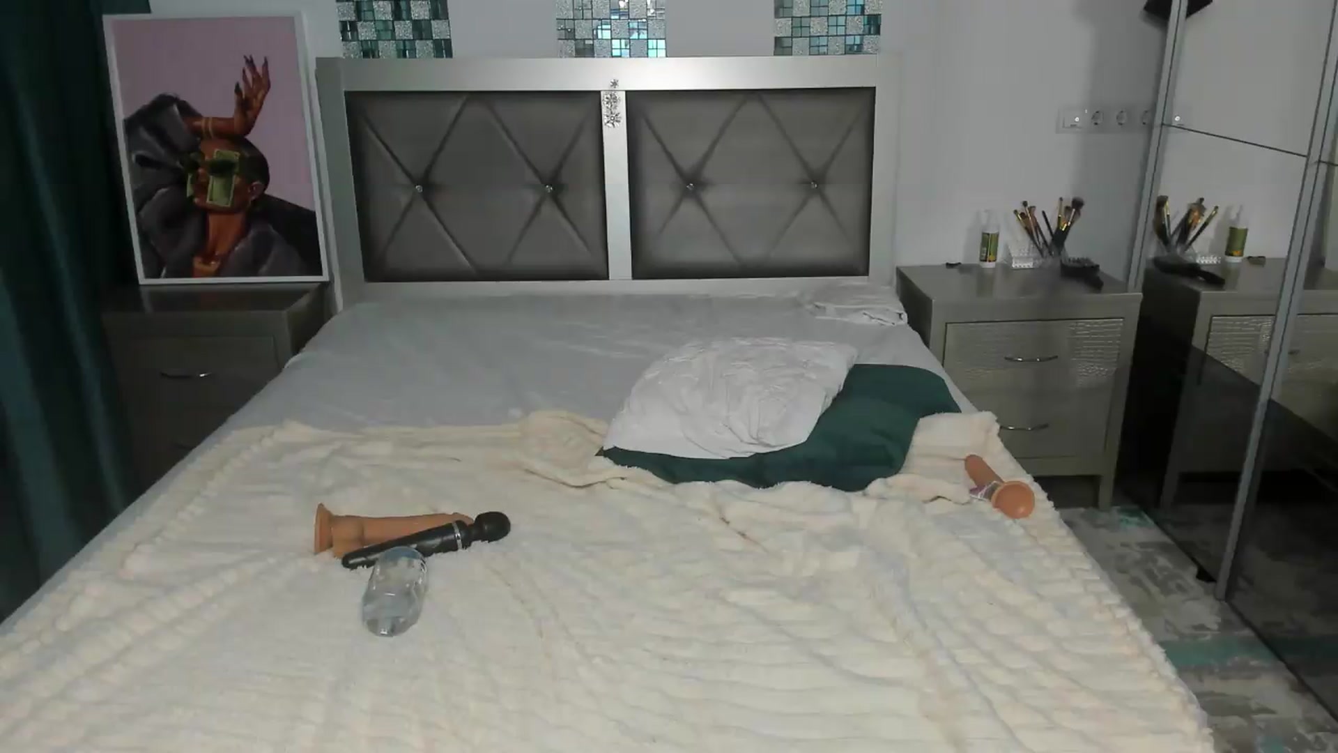 Gallery image thumbnail from Bo0ty_queen_'s myfreecams stream on, 05/12/2026, 09:34 image 13 of 20